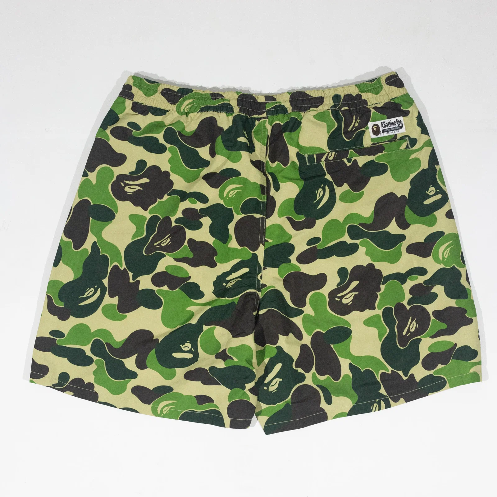 Bermuda BAPE Colour Camo One Point Beach Short Verde — foto 6