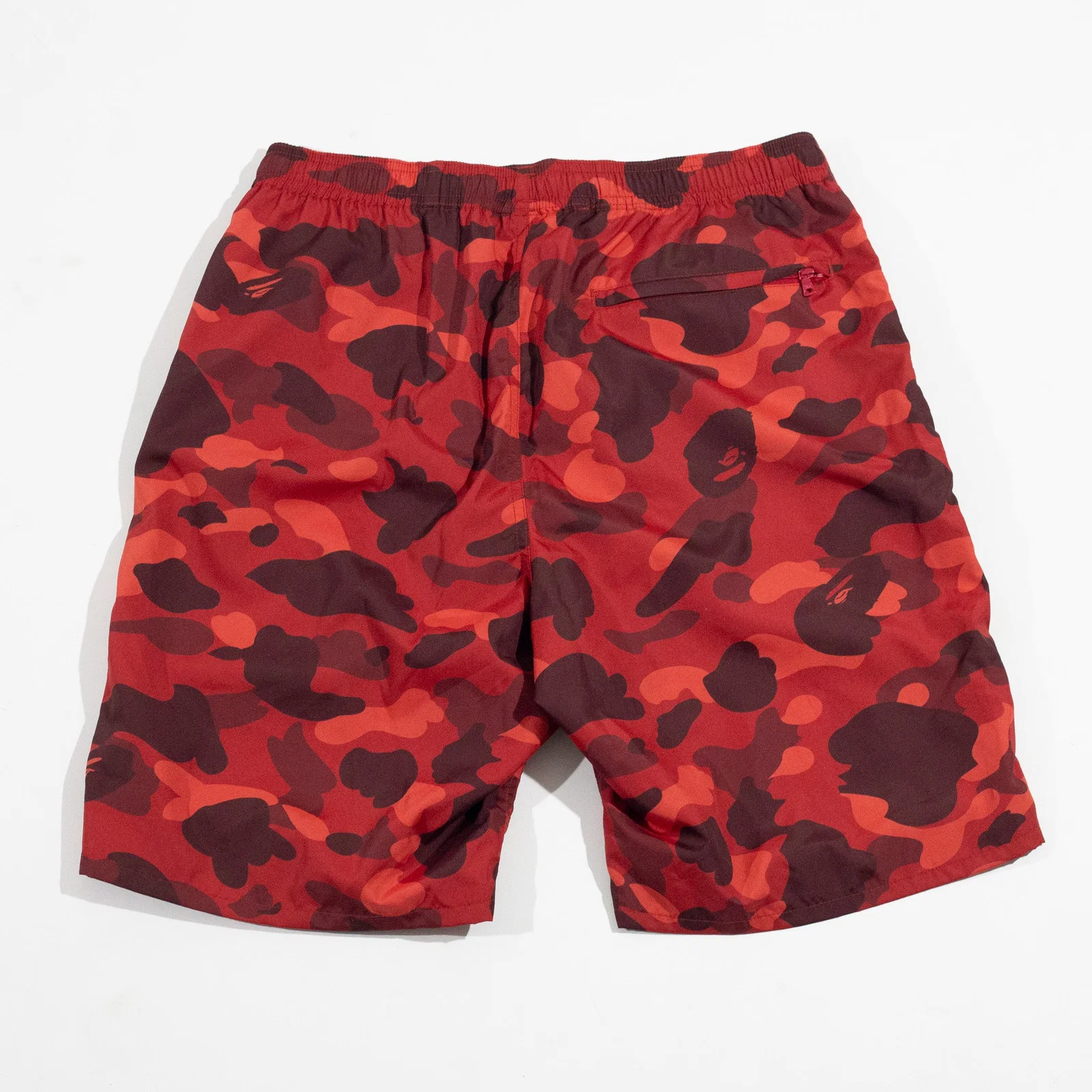 Bermuda BAPE Colour Camo One Point Beach Vermelha — foto 4