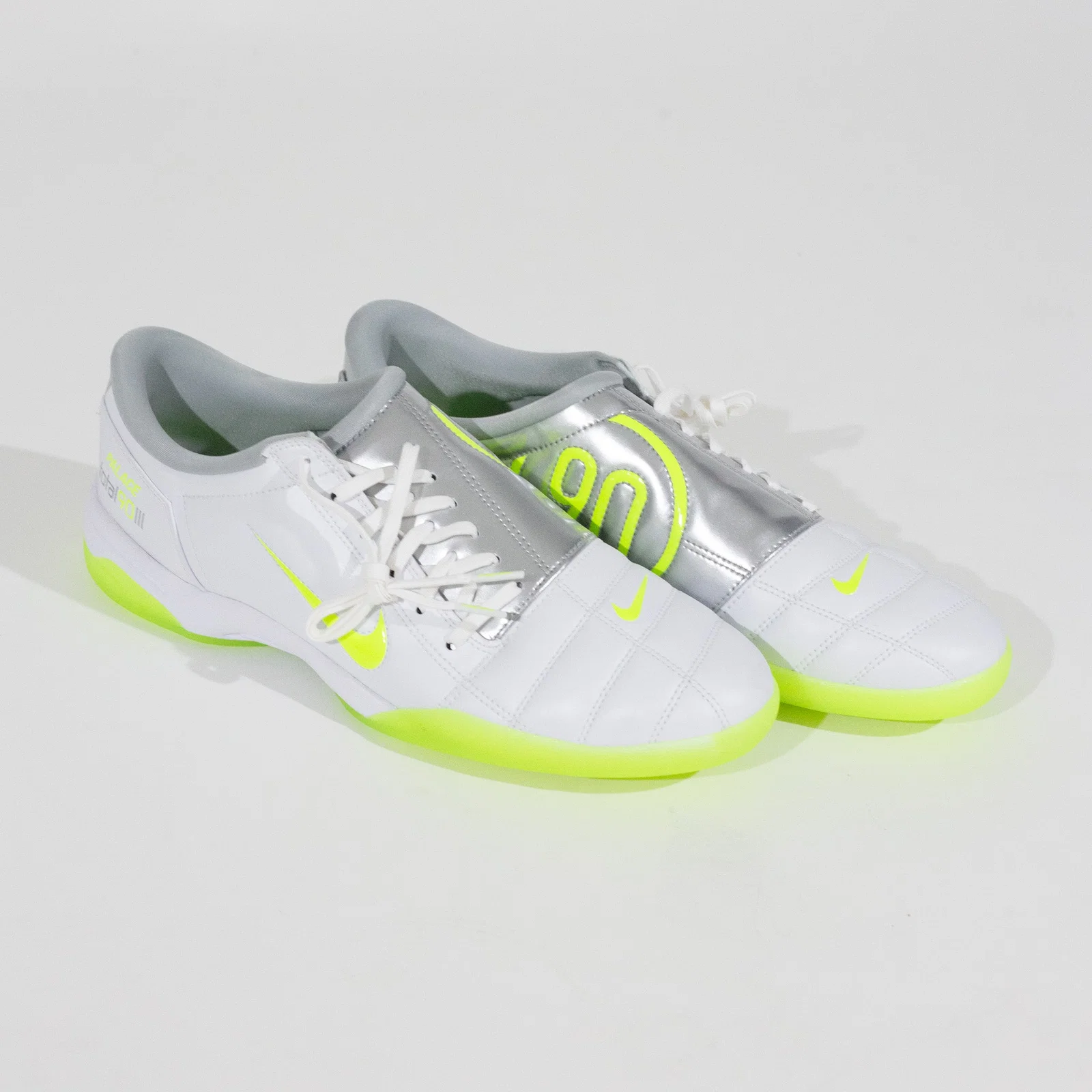 Chuteira Total 90 classic Palace Skateboards x Nike - Total 90 ‘P90’ — foto 2
