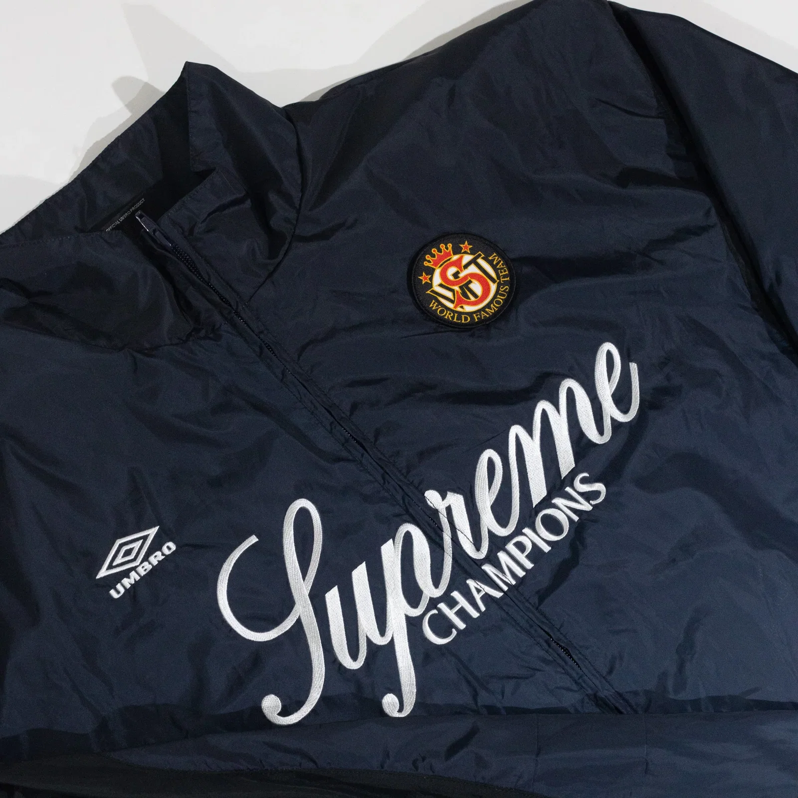 Conjunto Supreme x Umbro Track Gradient Preto — foto 4