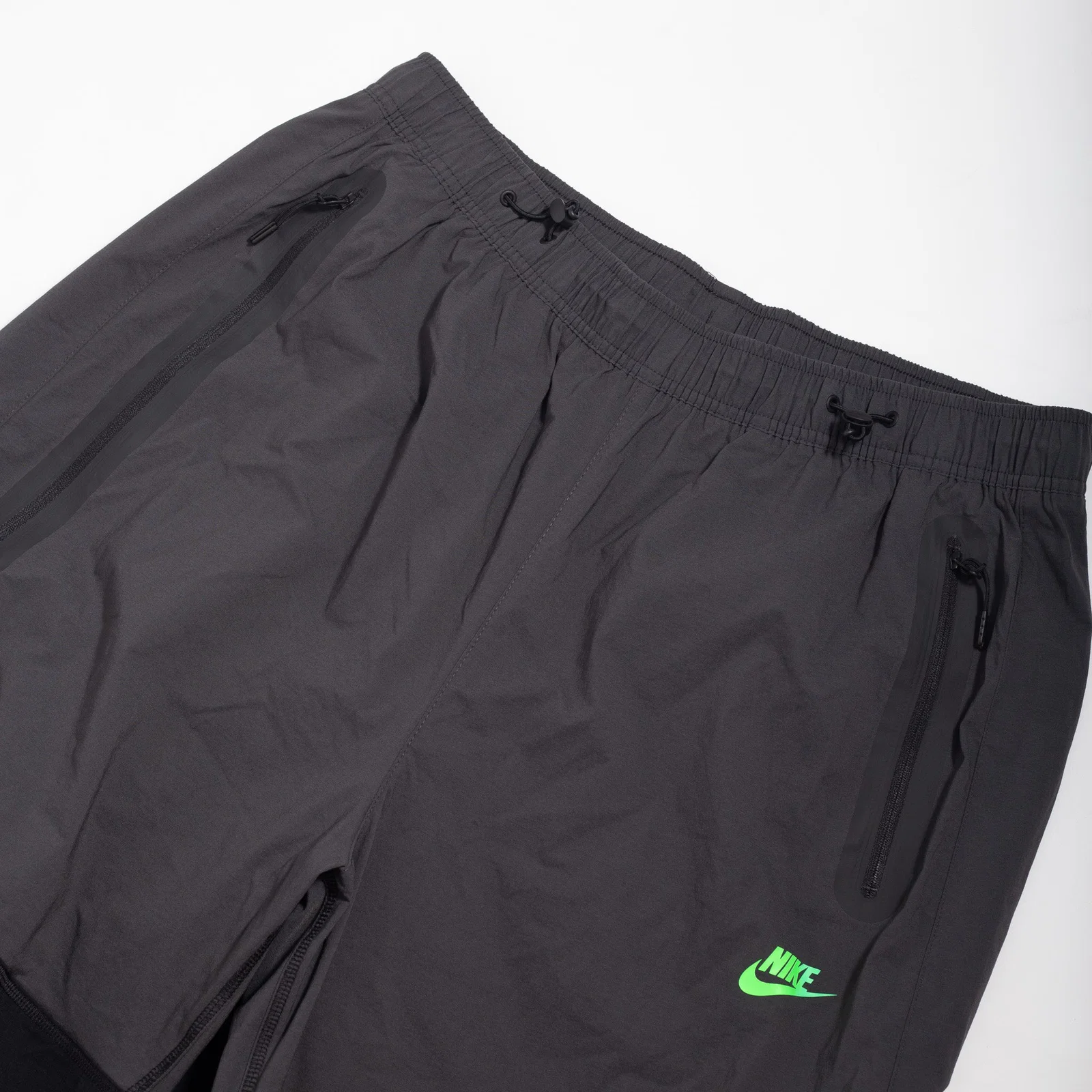 Calça Nike Tech Woven Preta
