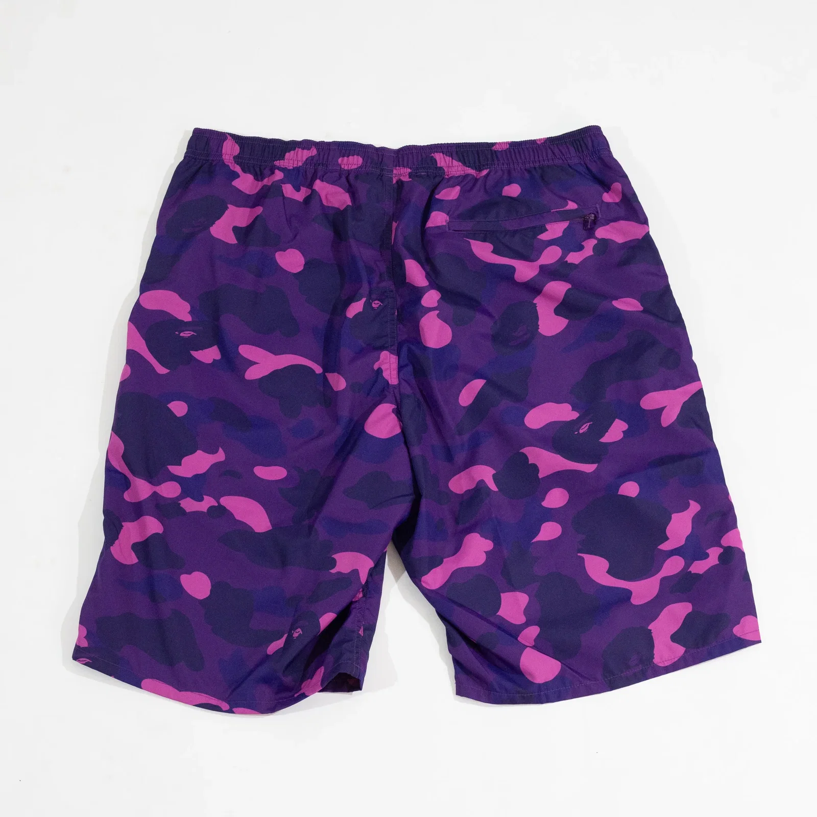 Bermuda BAPE Colour Camo One Point Beach — foto 3