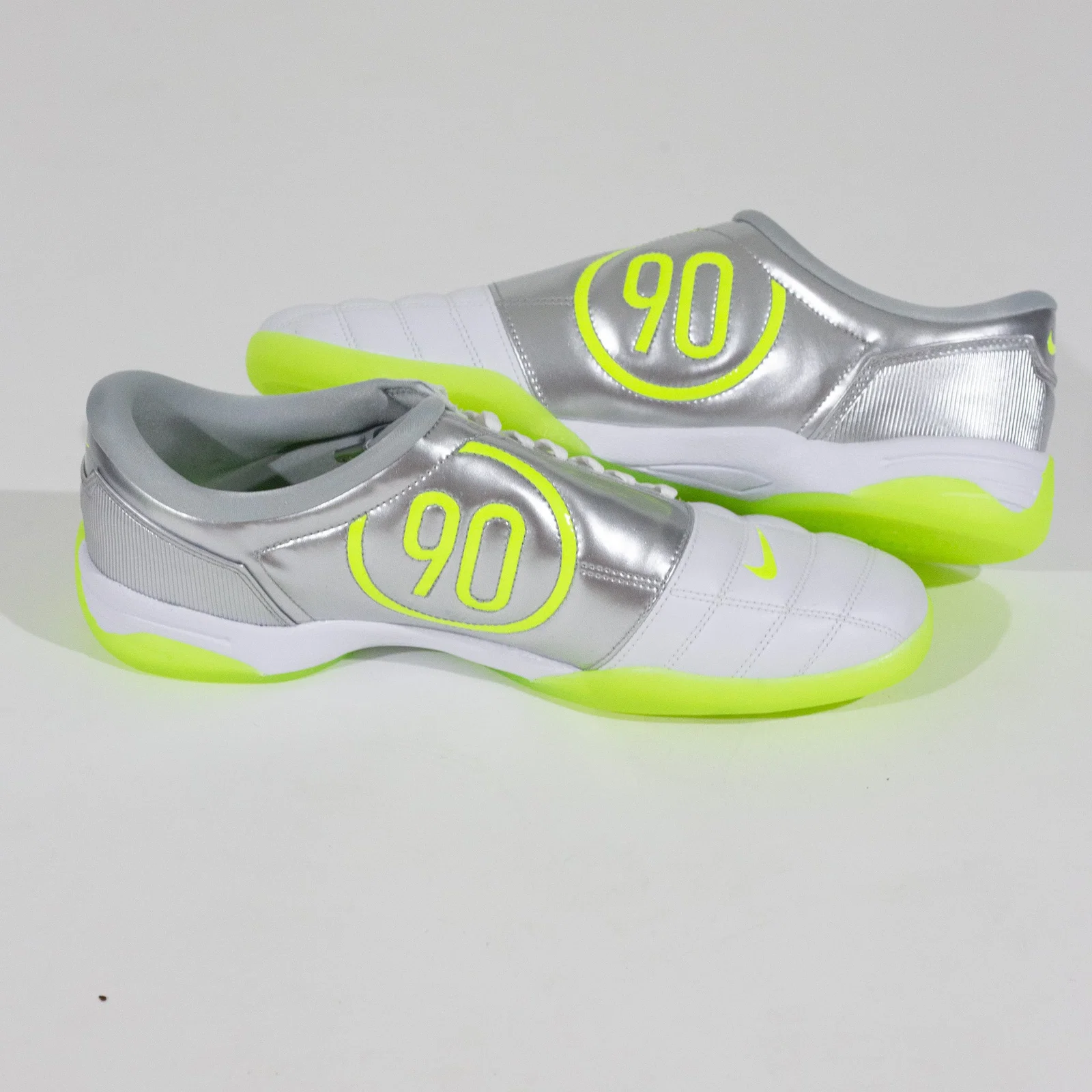 Chuteira Total 90 classic Palace Skateboards x Nike - Total 90 ‘P90’ — foto 4