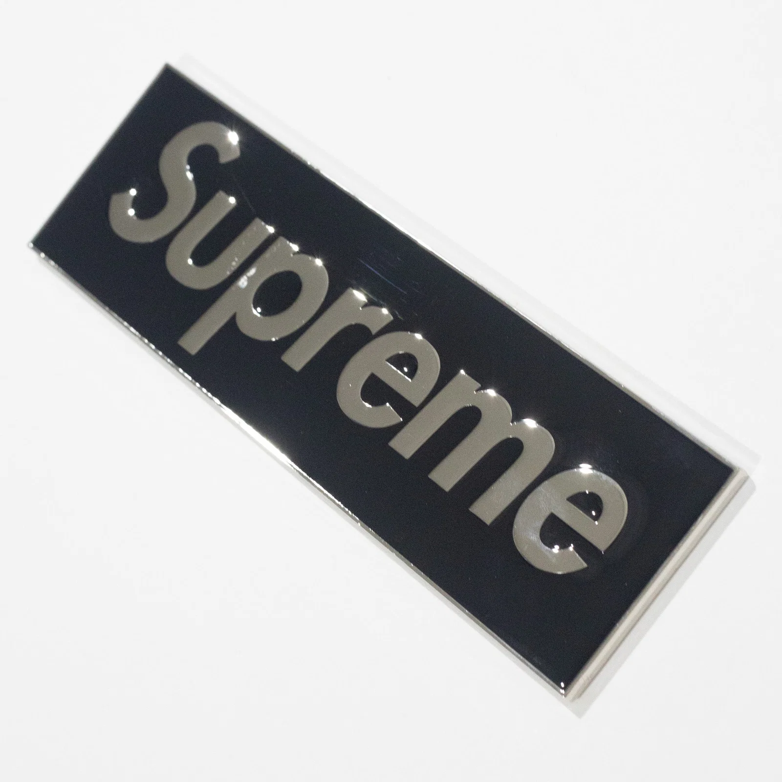 Emblema de metal cromado Supreme Box Logo Car Emblem  adesivo 3M — foto 5