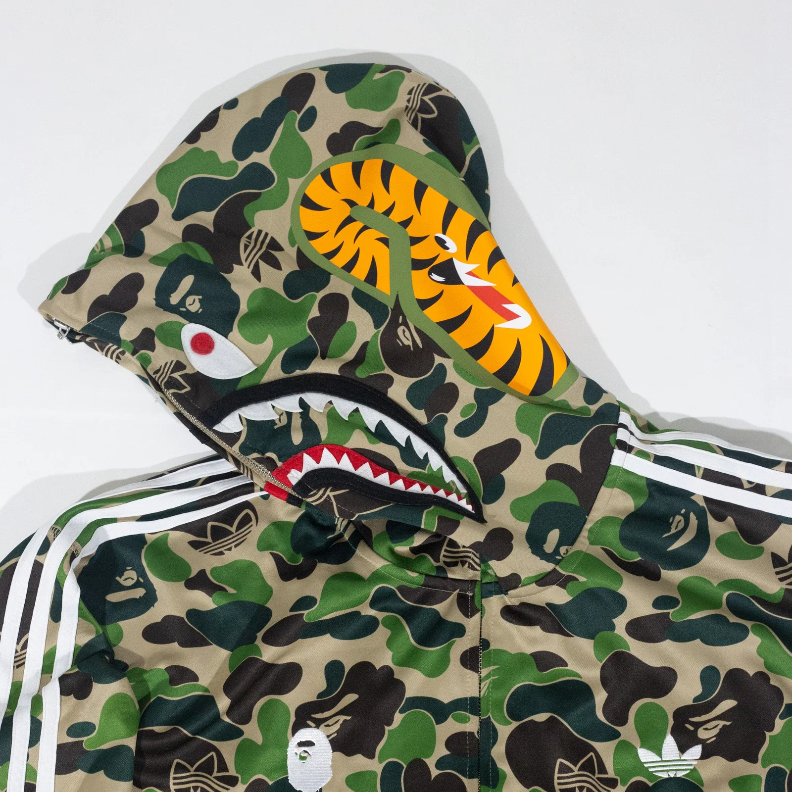 Jaqueta BAPE x Adidas Shark — foto 3