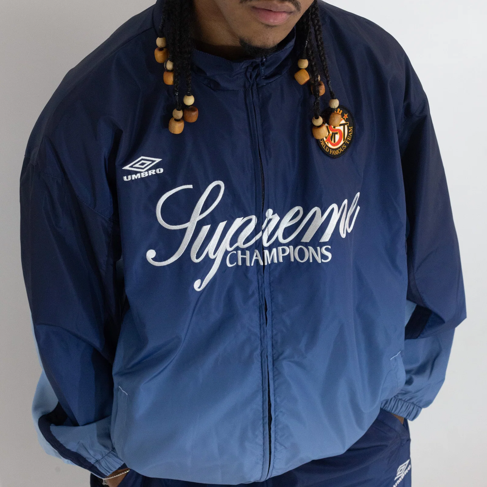 Conjunto Supreme x Umbro Track Gradient Azul — foto 4