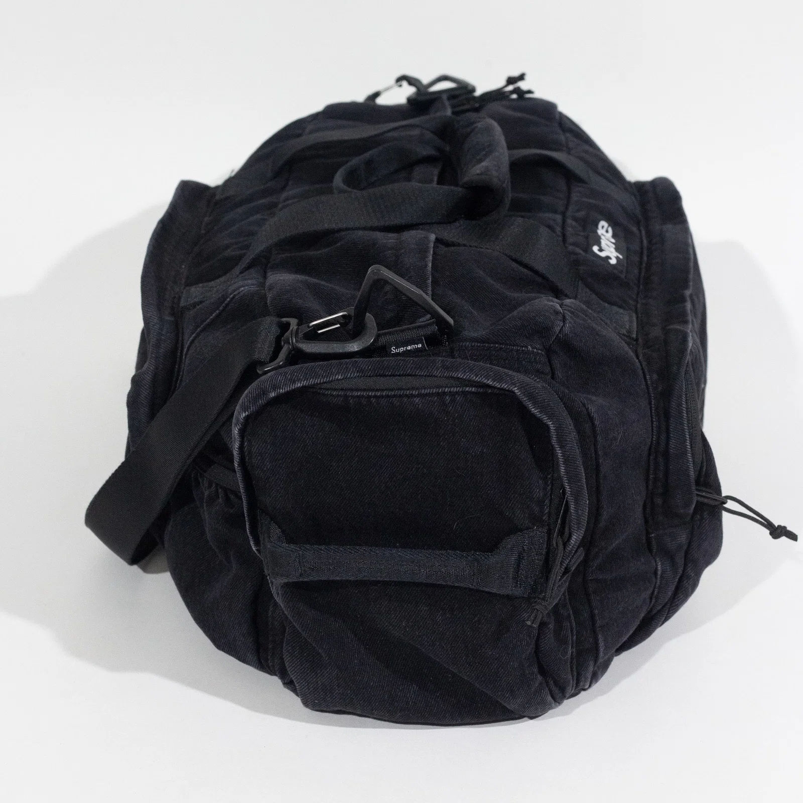 Duffle Bag Supreme Denim Preta — foto 3