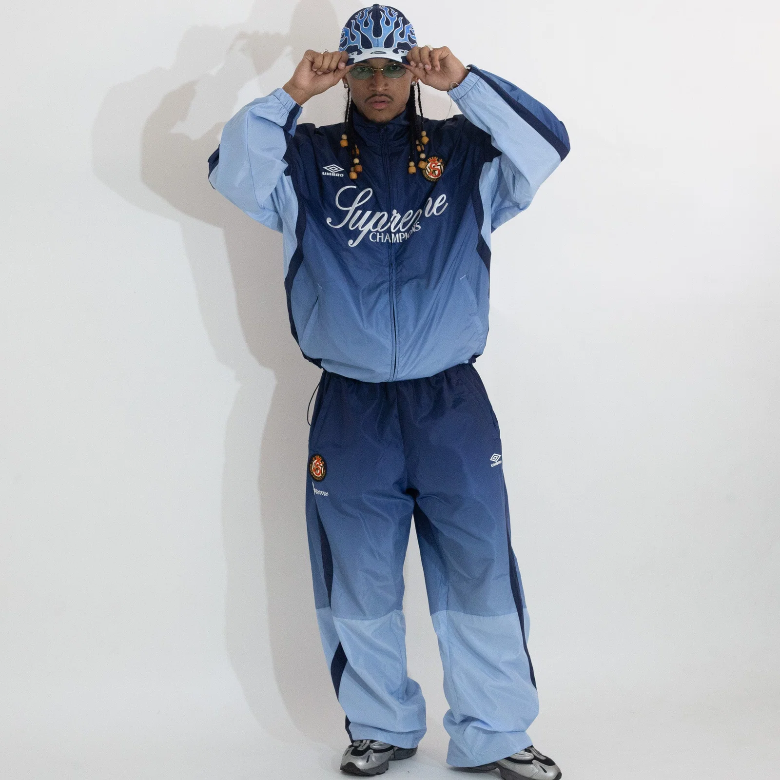 Conjunto Supreme x Umbro Track Gradient Azul