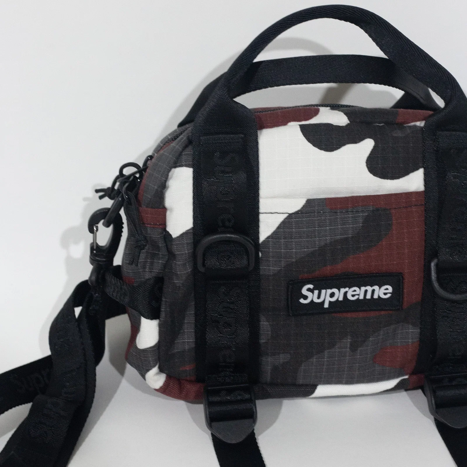 Mini Duffle Bag Supreme Cordura Camo SS26 — foto 3