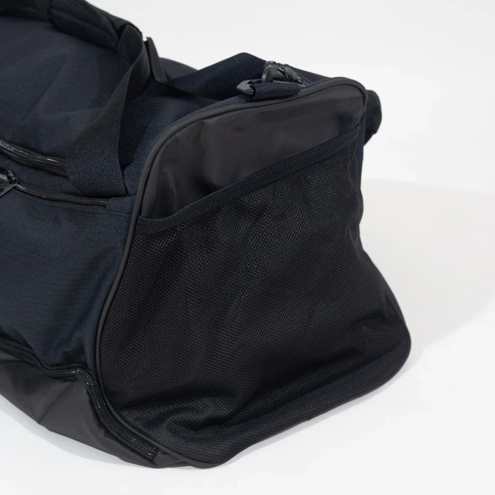 Bolsa Nike Brasilia Unissex 60 Litros em fundo neutro. — foto 6