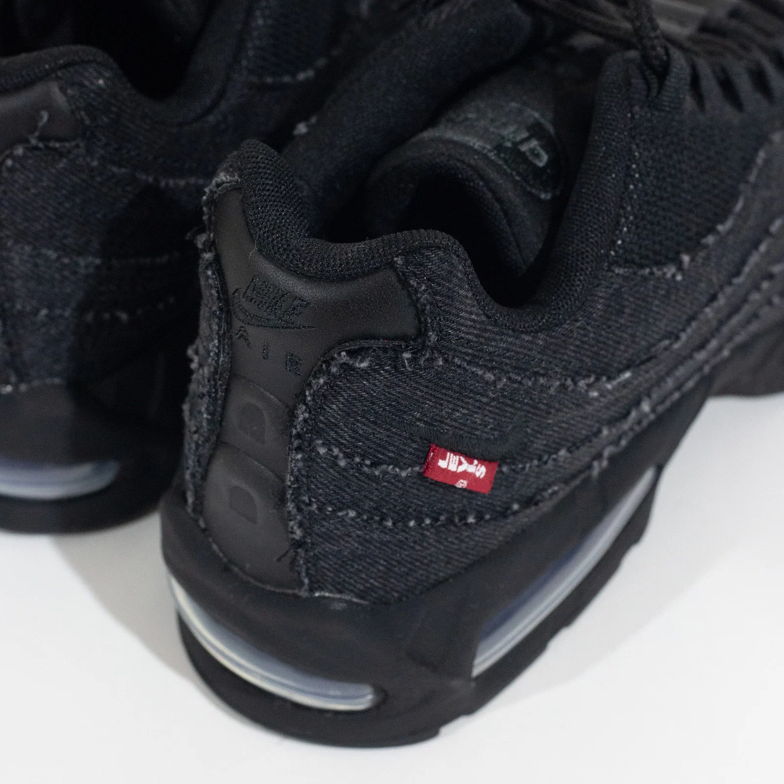 Nike x Levi's - Air Max 95 OG — foto 5