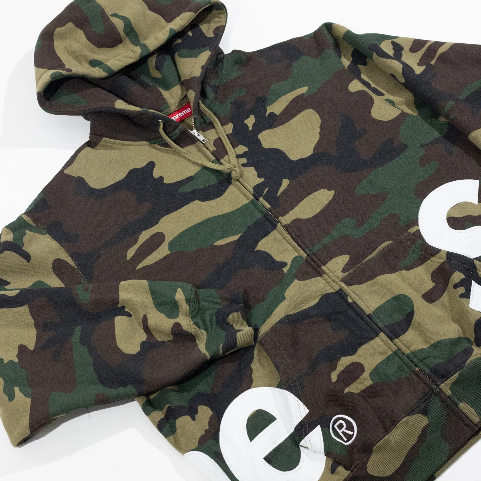 Jaqueta Supreme Big Logo Camo — foto 3