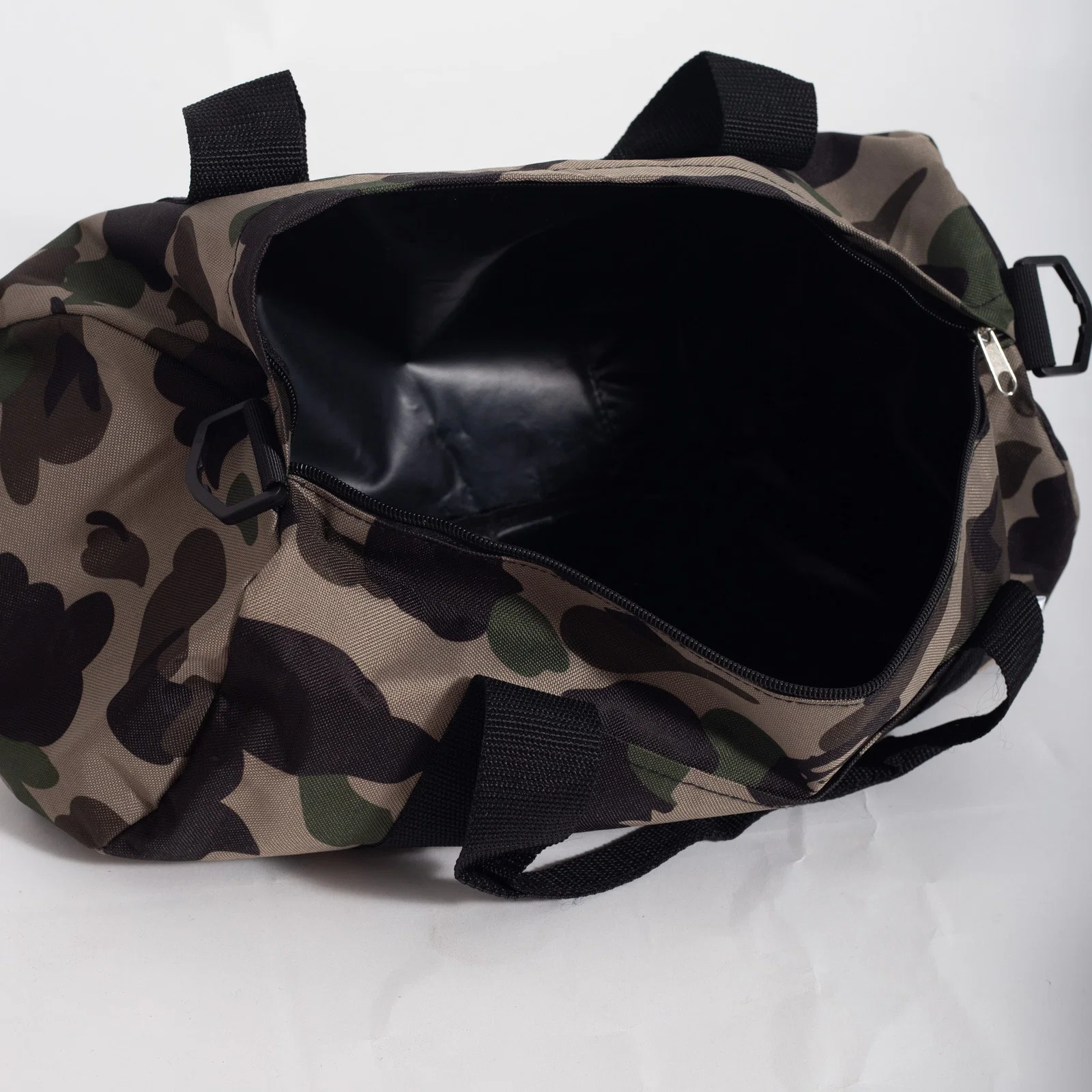 Mini Duffle Bag BAPE Dark Camo — foto 5