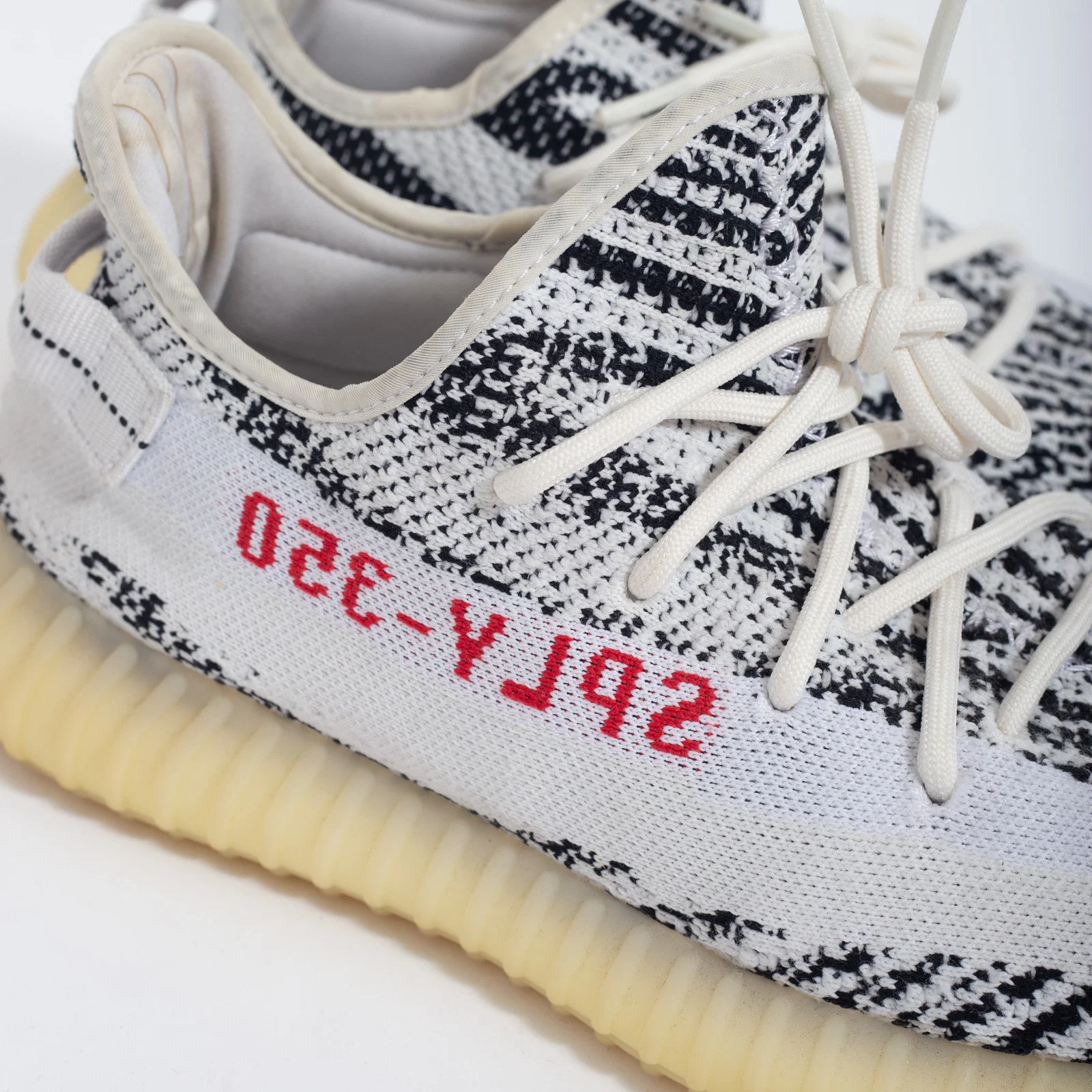 Yeezy Boost 350 V2 Zebra (USADO) — foto 2