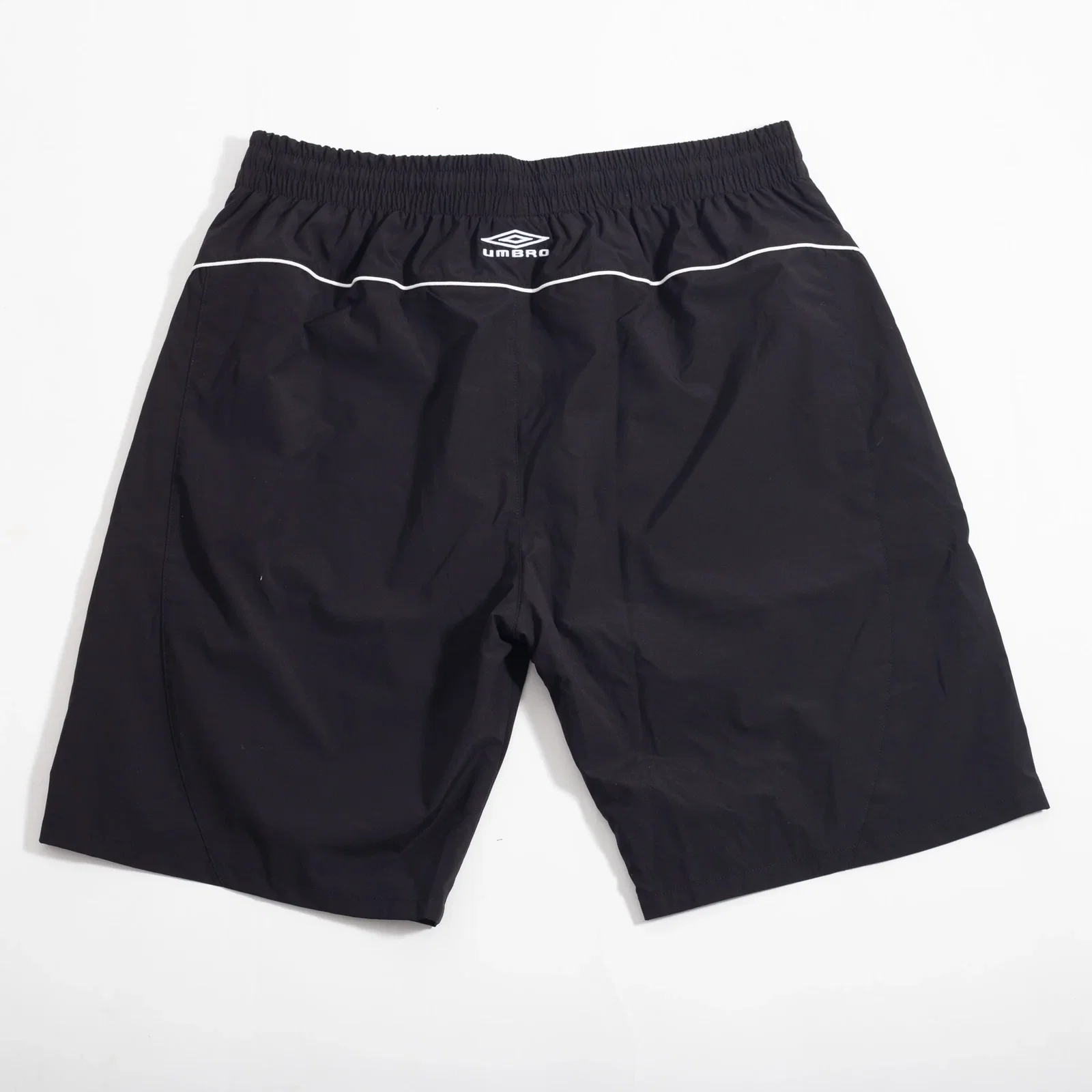Bermuda Palace x Umbro — foto 3