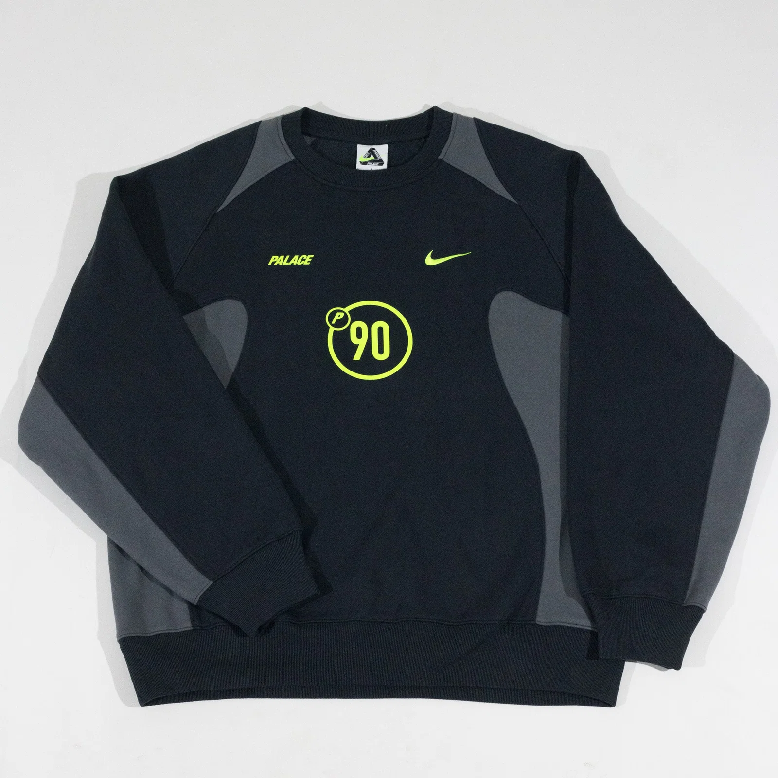 Crewneck Palace Skateboards x Nike - Total 90 ‘P90’ preto — foto 4