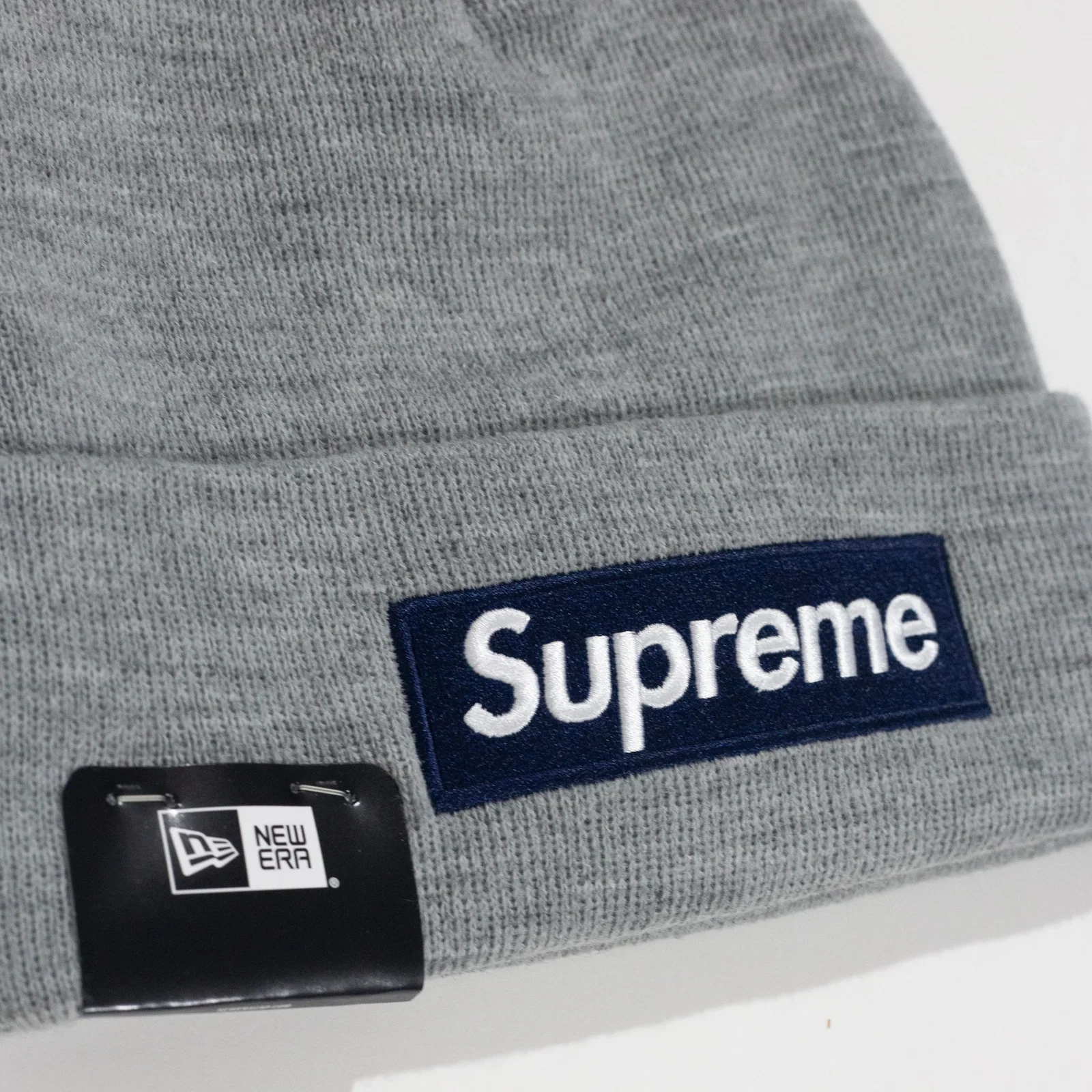 Touca Supreme Box Logo x New Era Gray — foto 2