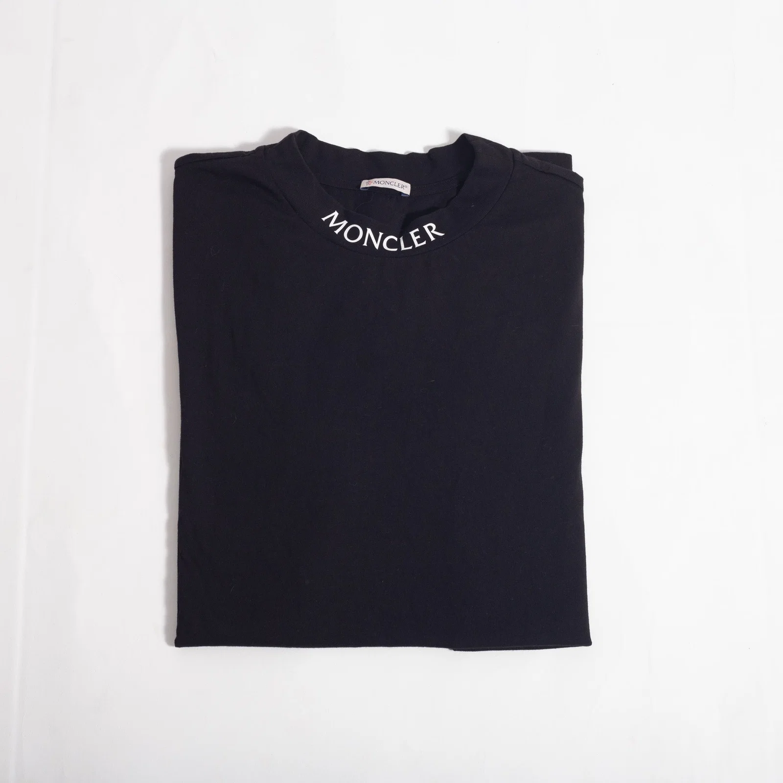 Camiseta Moncler (NOVA)