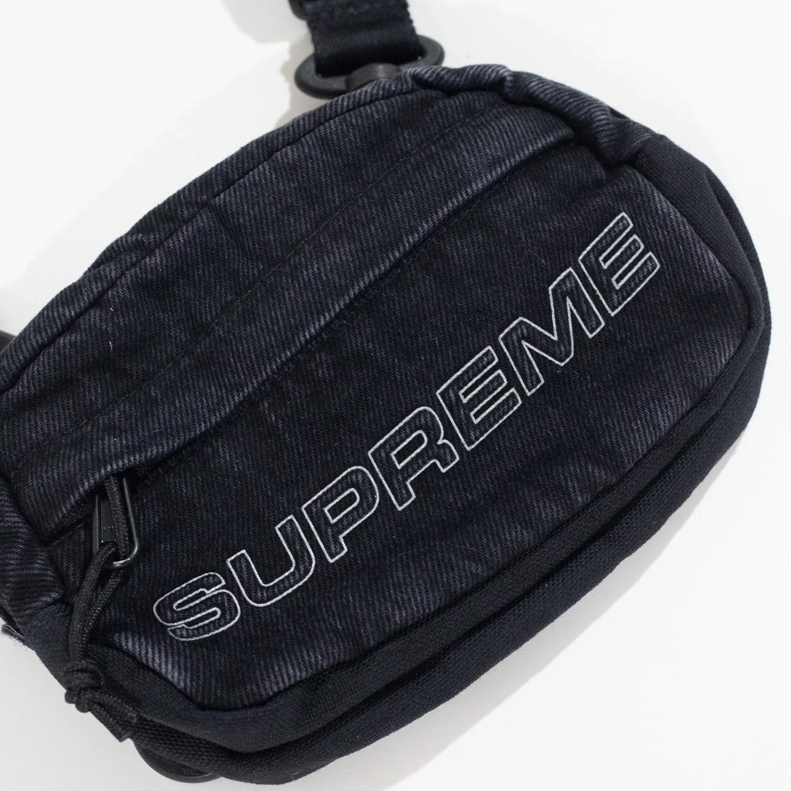 Mini Shoulder Bag Supreme Denim Preta — foto 2