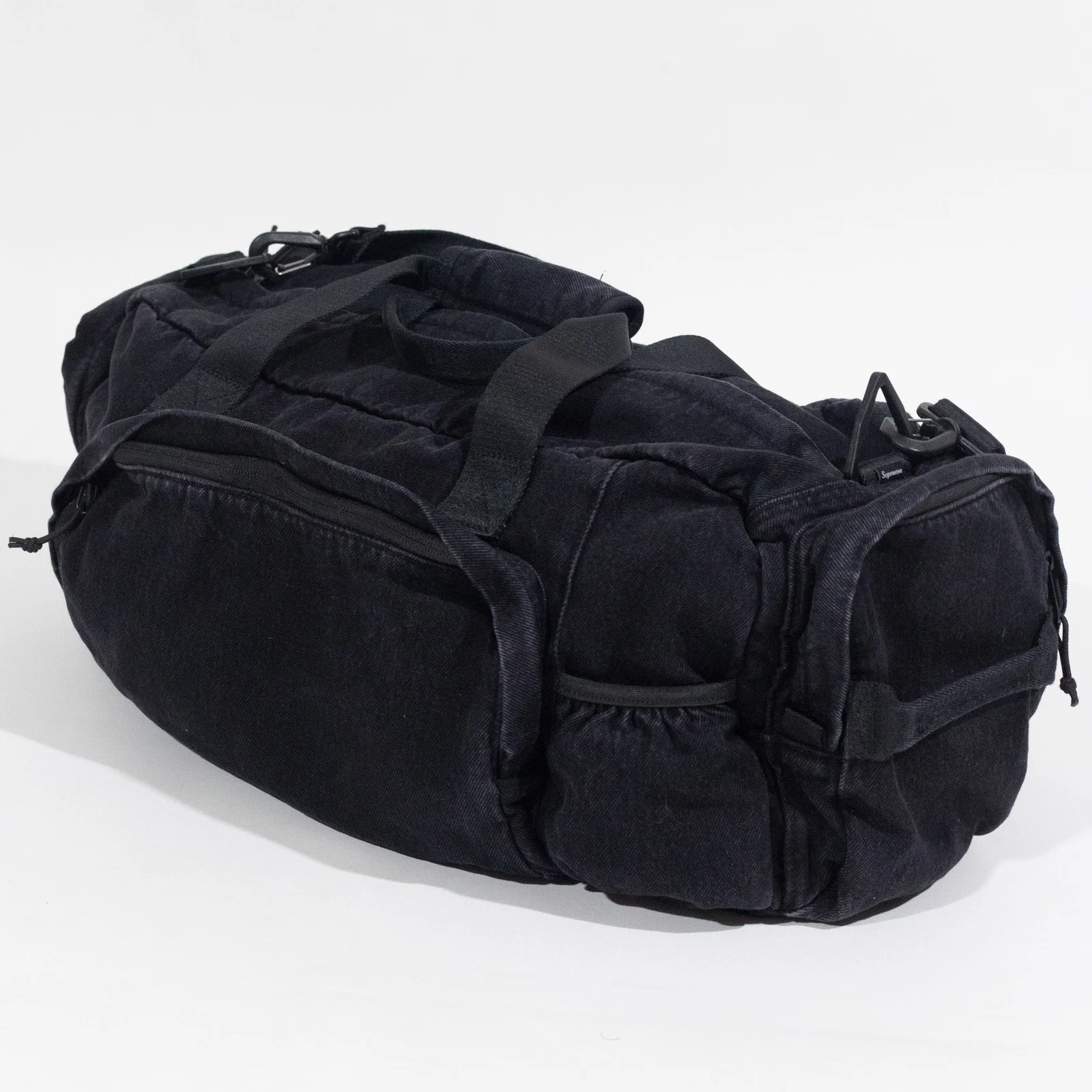 Duffle Bag Supreme Denim Preta — foto 4