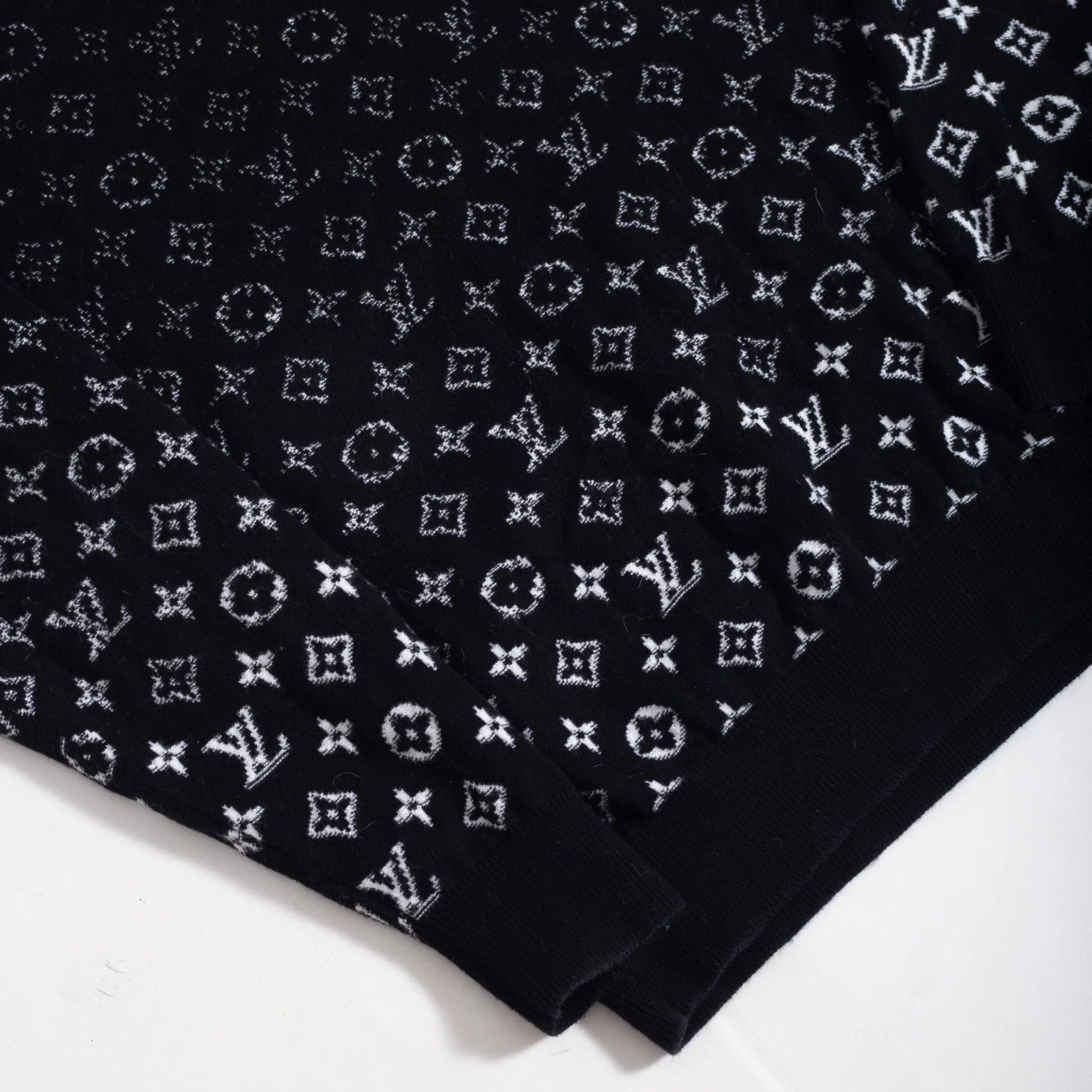 Sueter Louis Vuitton (VNDS) — foto 3