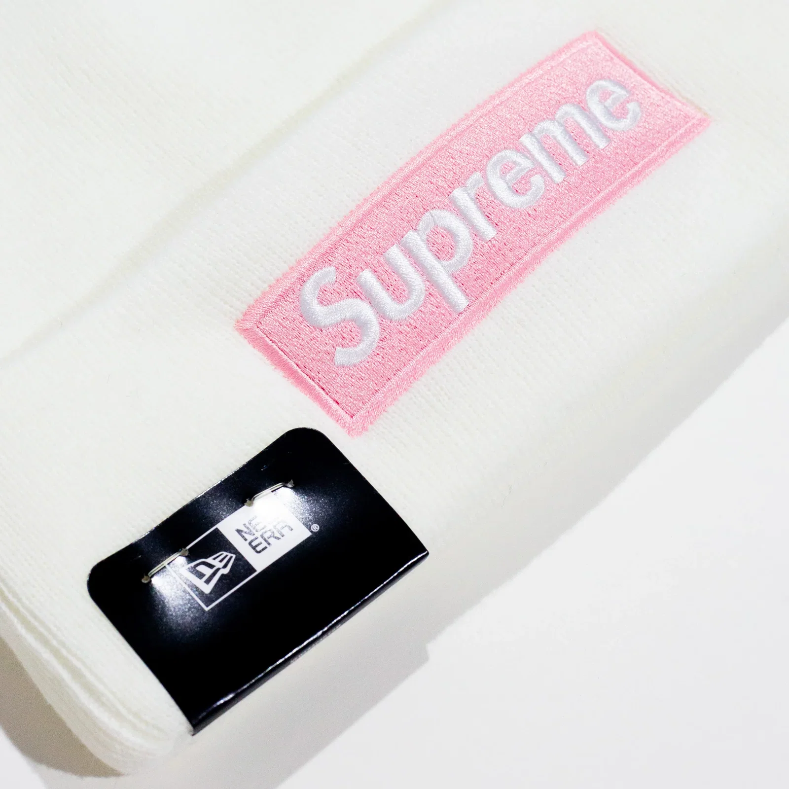 Touca Supreme Box Logo x New Era Branca — foto 2