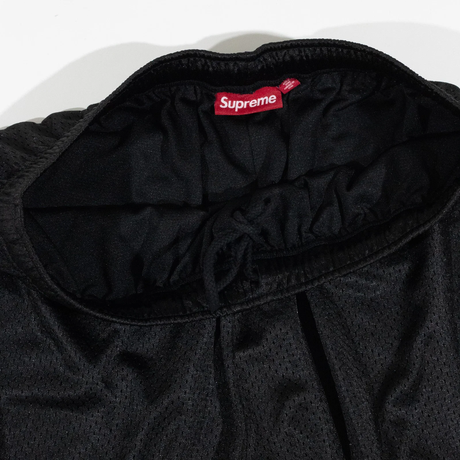 Bermuda Supreme Small Box Baggy Mesh Preta — foto 3