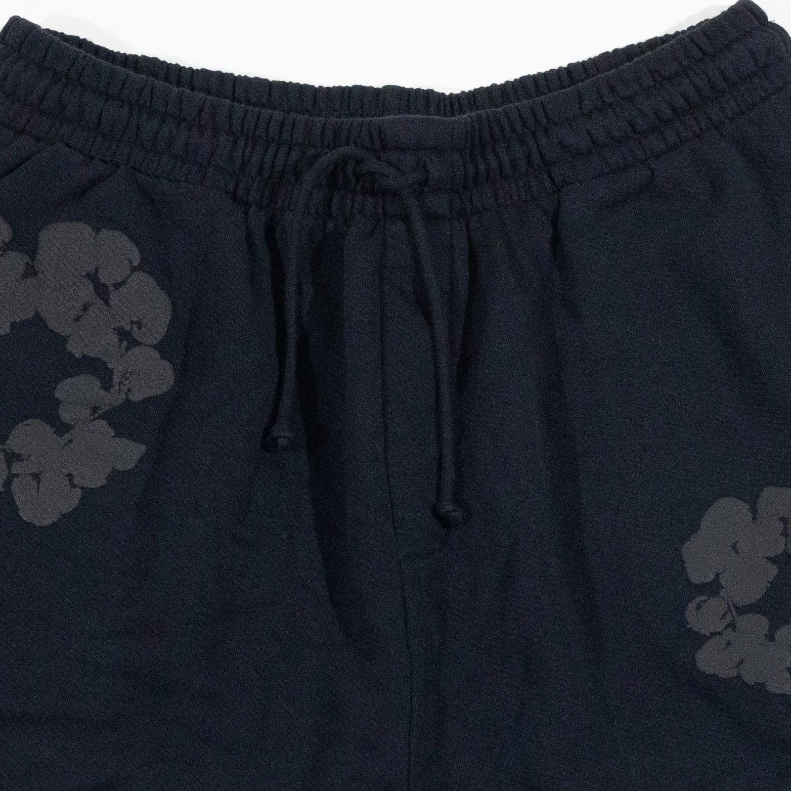 Bermuda Denim Tears Mono Wreath Sweatshorts All Black — foto 3