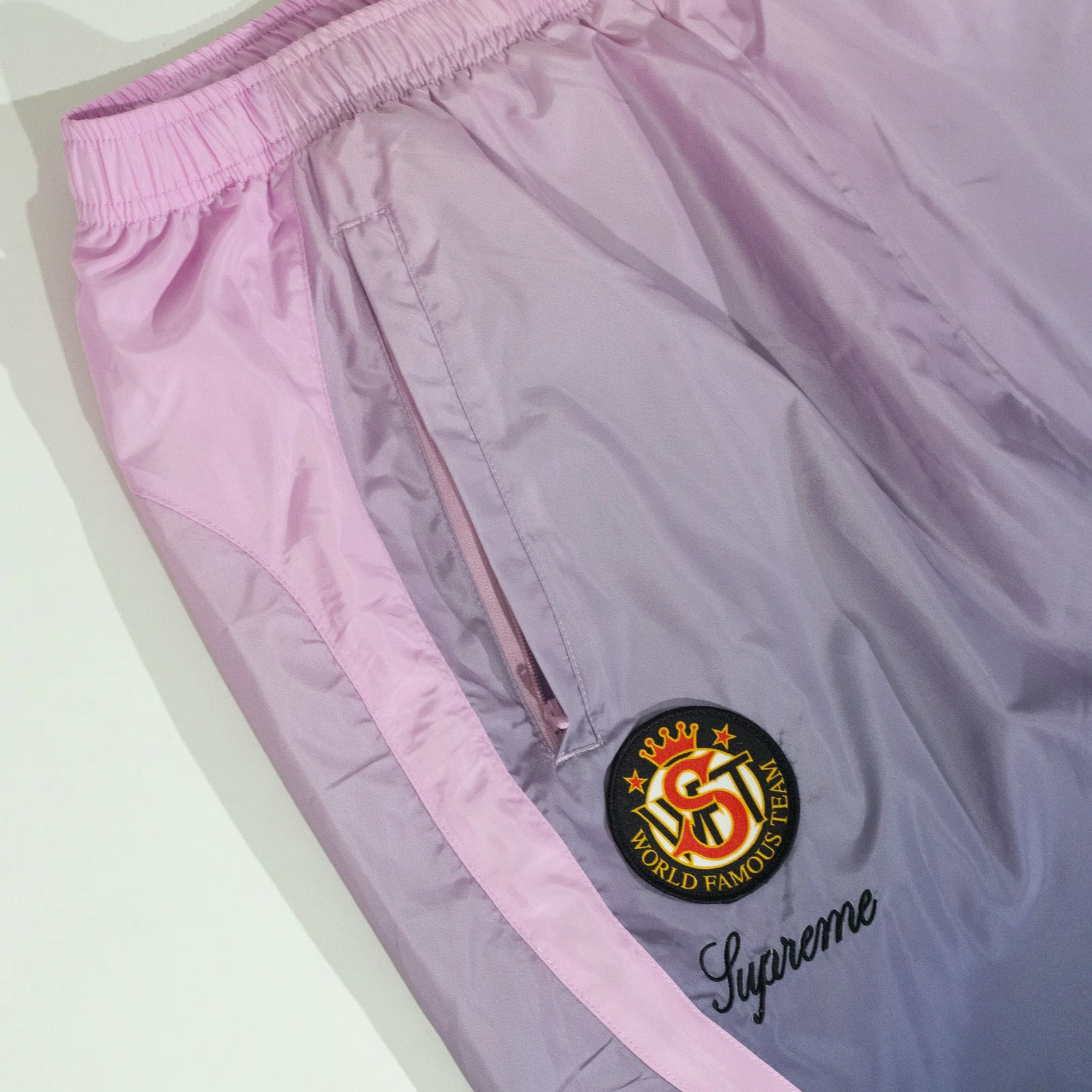 Conjunto Supreme x Umbro Track Gradient Rosa — foto 7