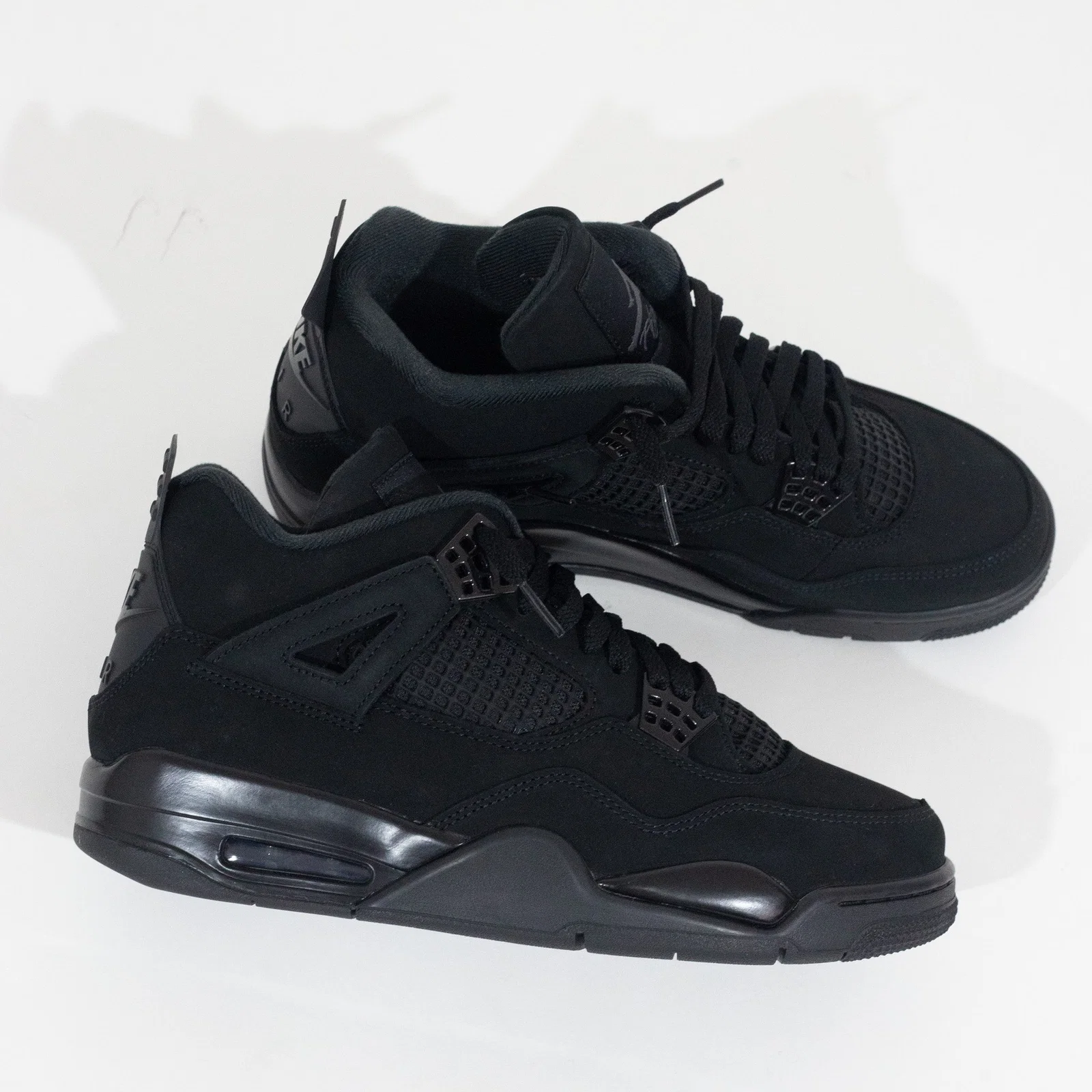 Air Jordan 4 Black Cat 2025 — foto 4