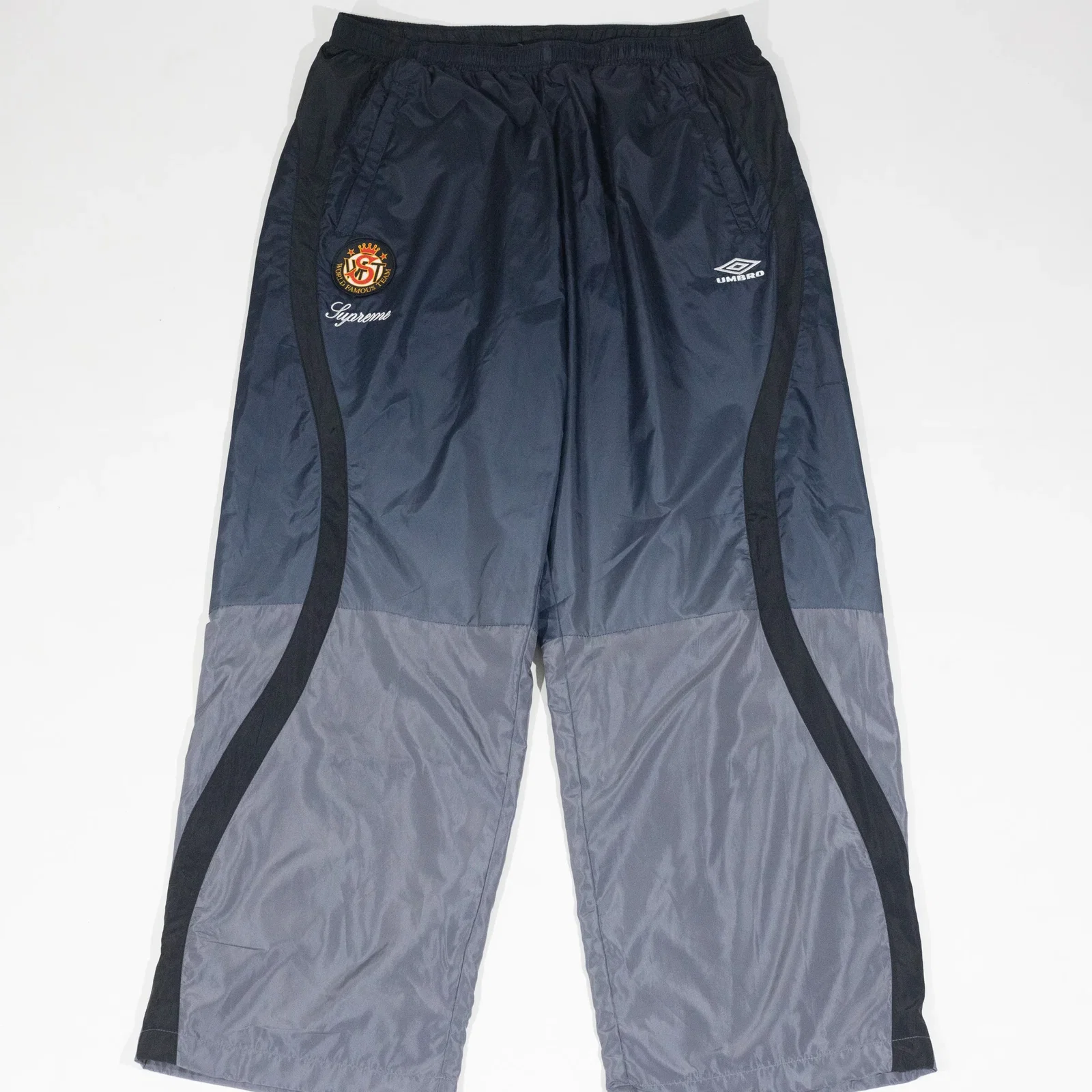 Conjunto Supreme x Umbro Track Gradient Preto — foto 14