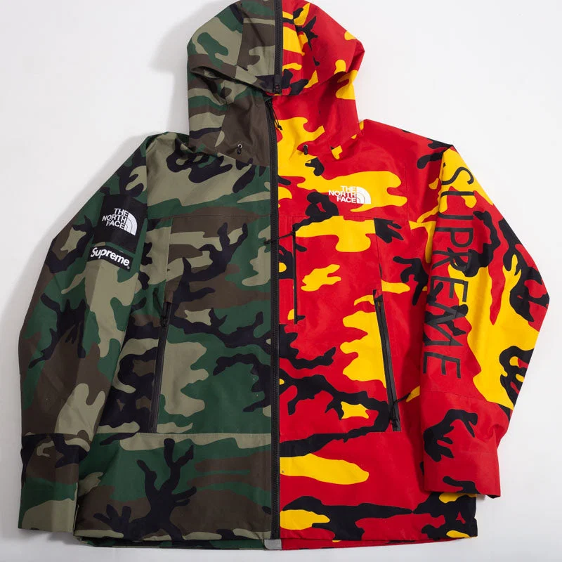Jaqueta Corta Vento Supreme x The North Face Camo