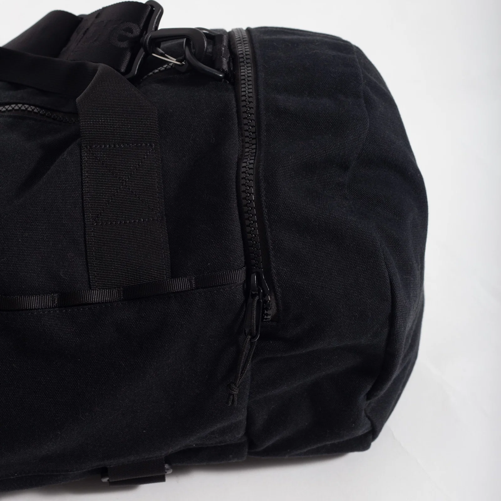 Duffle Bag Supreme Preta — foto 4