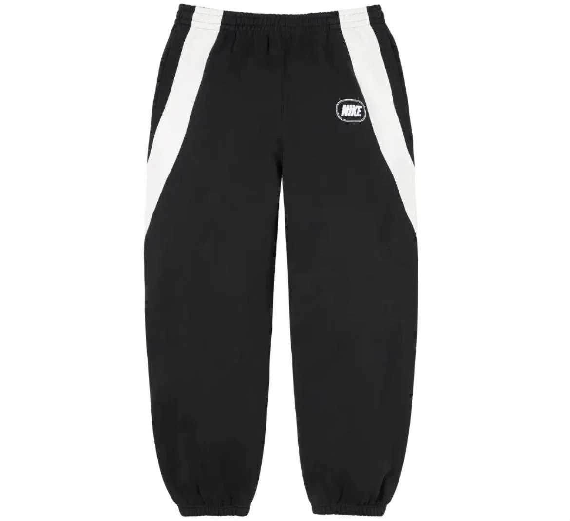 Nike x Supreme Calça Paneled Sweatpant Black FW26-W6