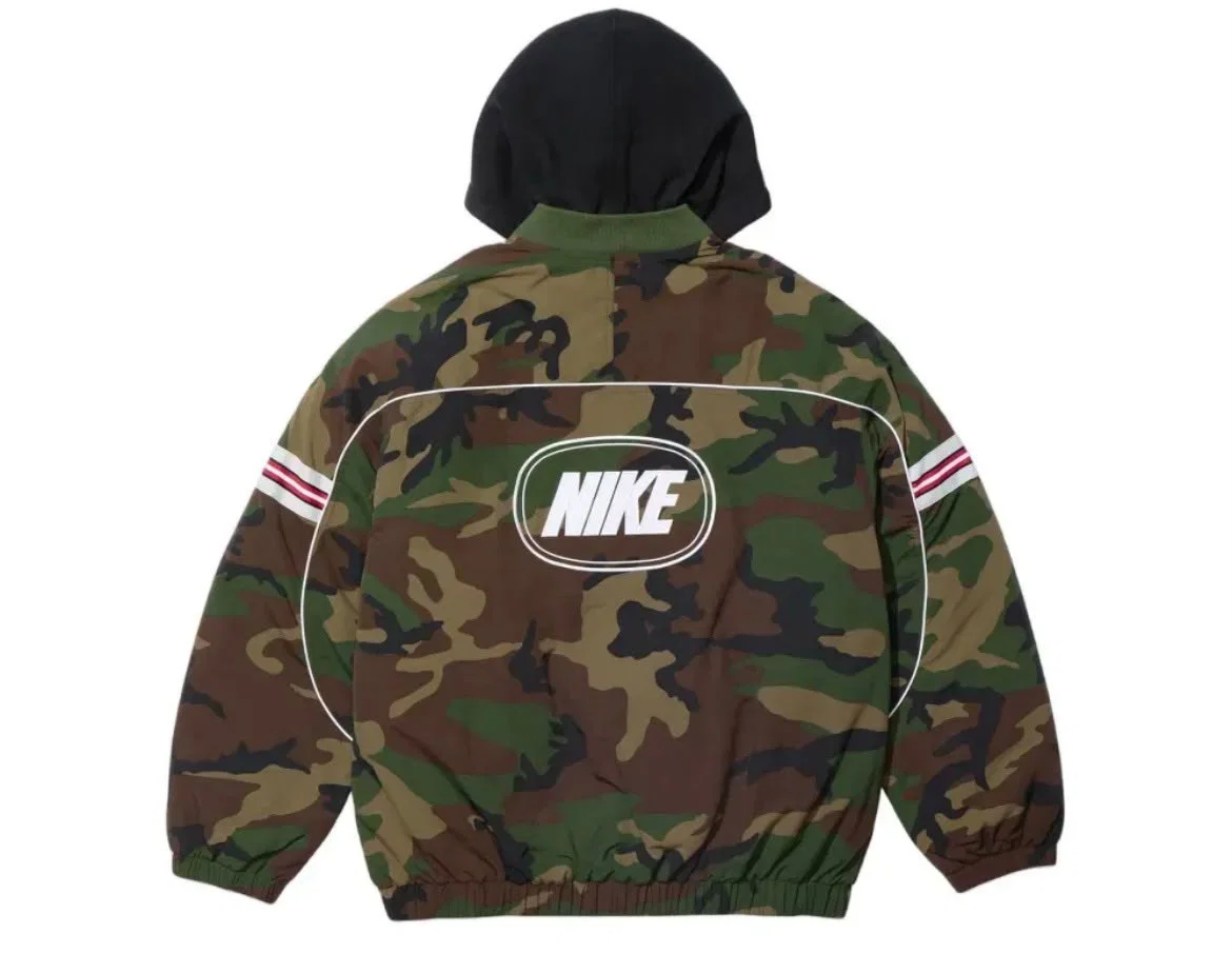 Nike x Supreme Jaqueta Nylon Hooded Woodland Camo FW26-W6 — foto 2