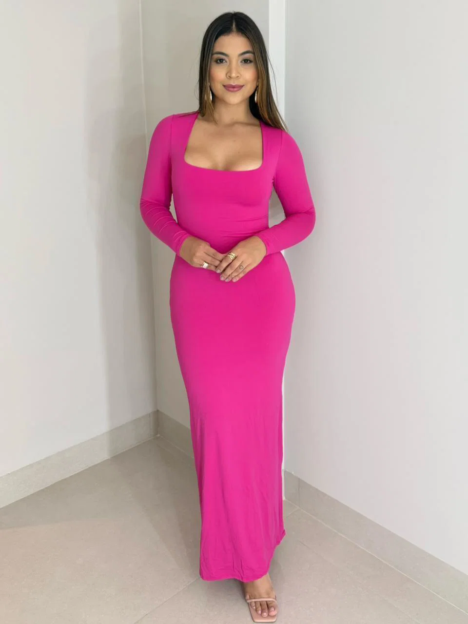 Vestido Lara em malha de poliamida dupla, caimento firme. — foto 6