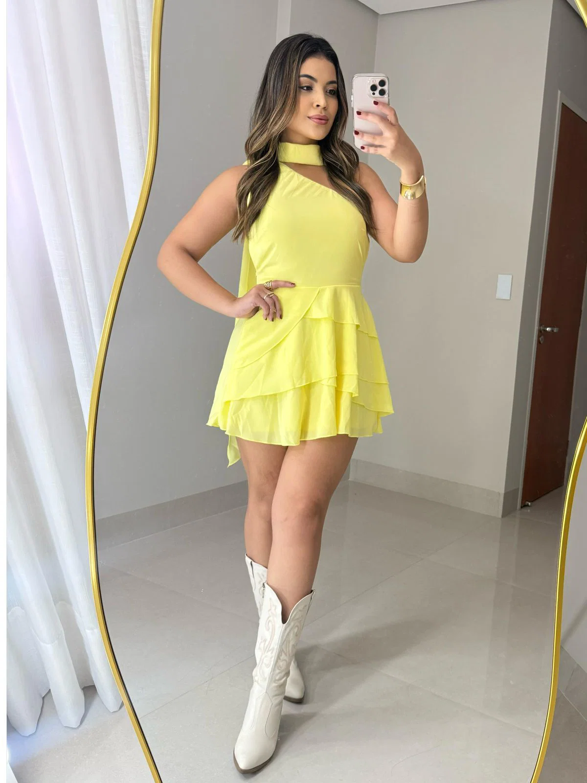 Vestido Vanessa em mosseline com lenço multiformas.