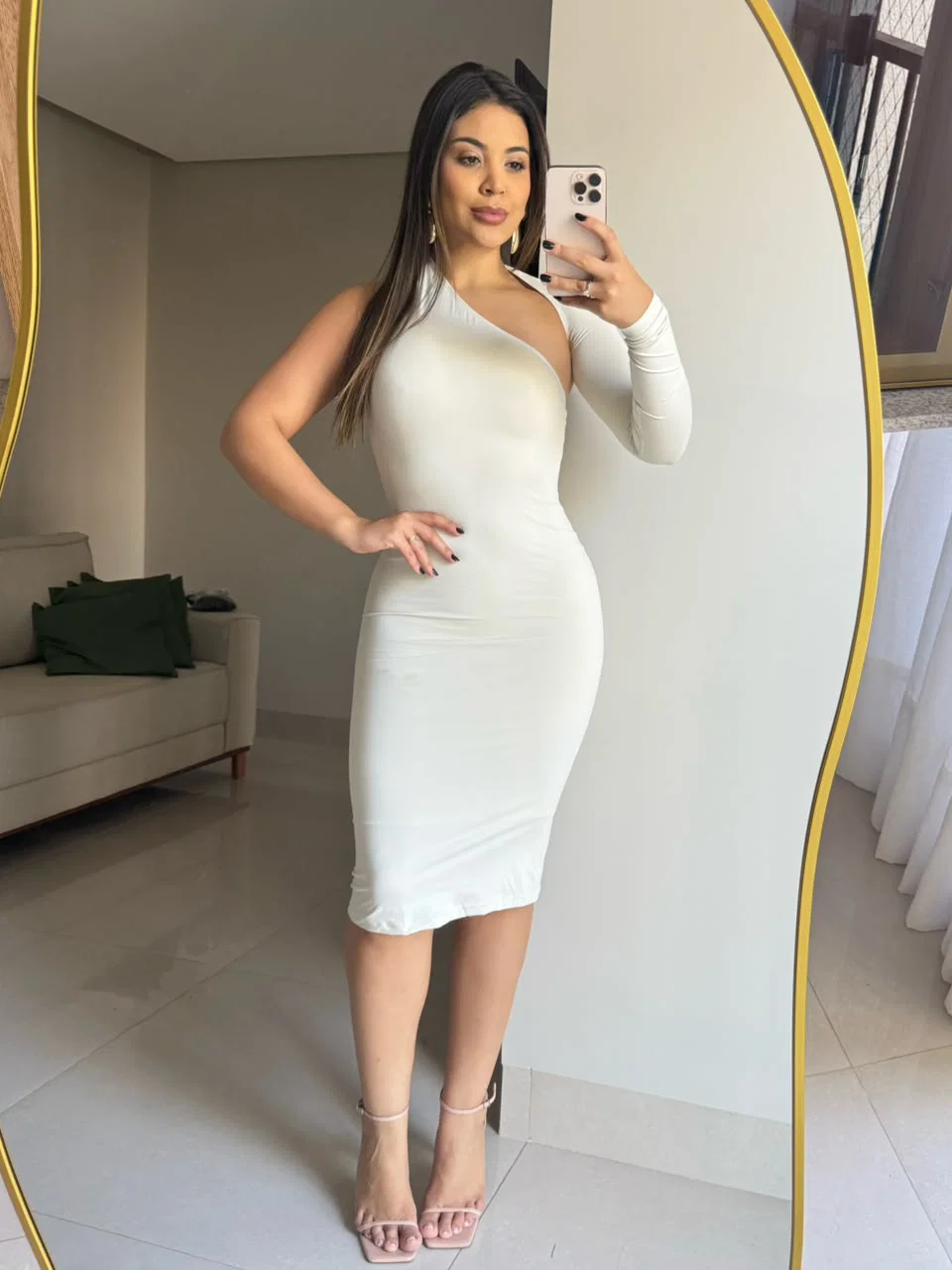 Vestido Karinny de poliamida dupla, caimento firme e confortável. — foto 6