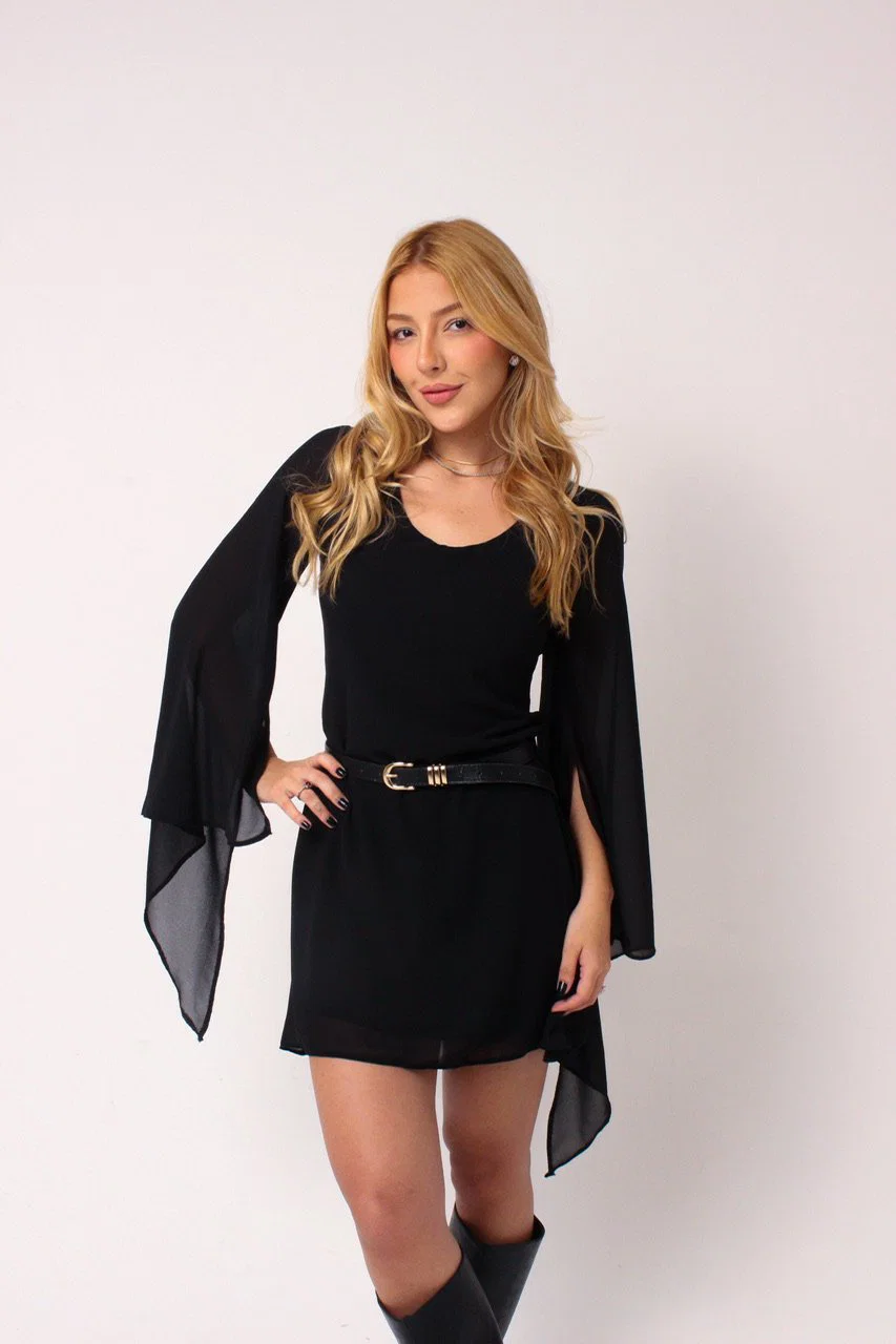 Vestido Lily leve e fluido com assimetria e transparência. — foto 3