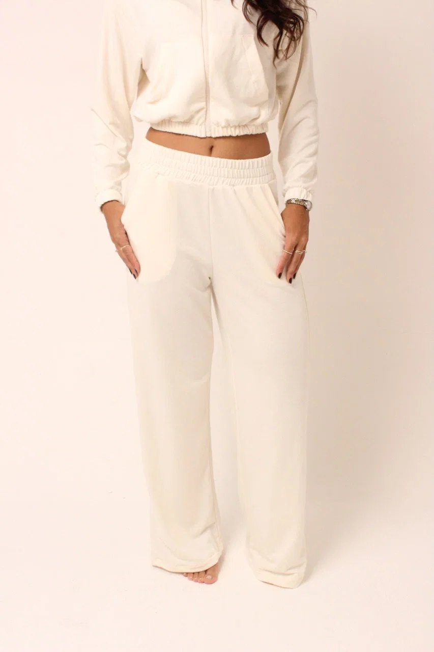 Calça de moletom pantalona com cós de elástico e bolsos frontais. — foto 4