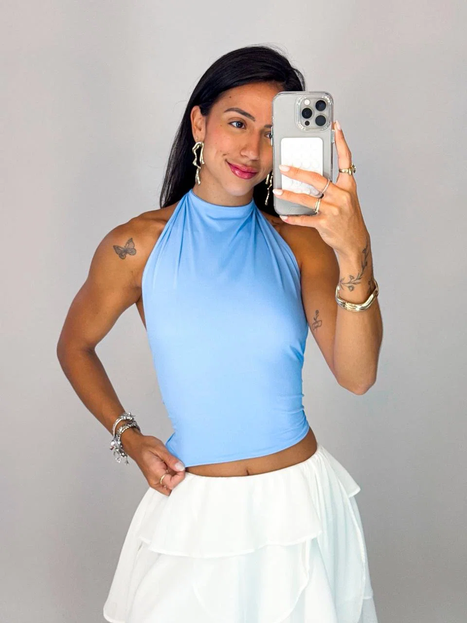 Blusa Frente Única Gola Alta em poliamida com gola alta. — foto 8