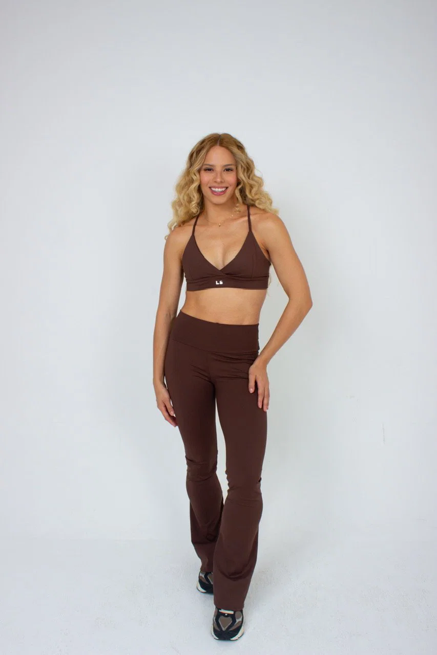 Calça Flare · Marrom