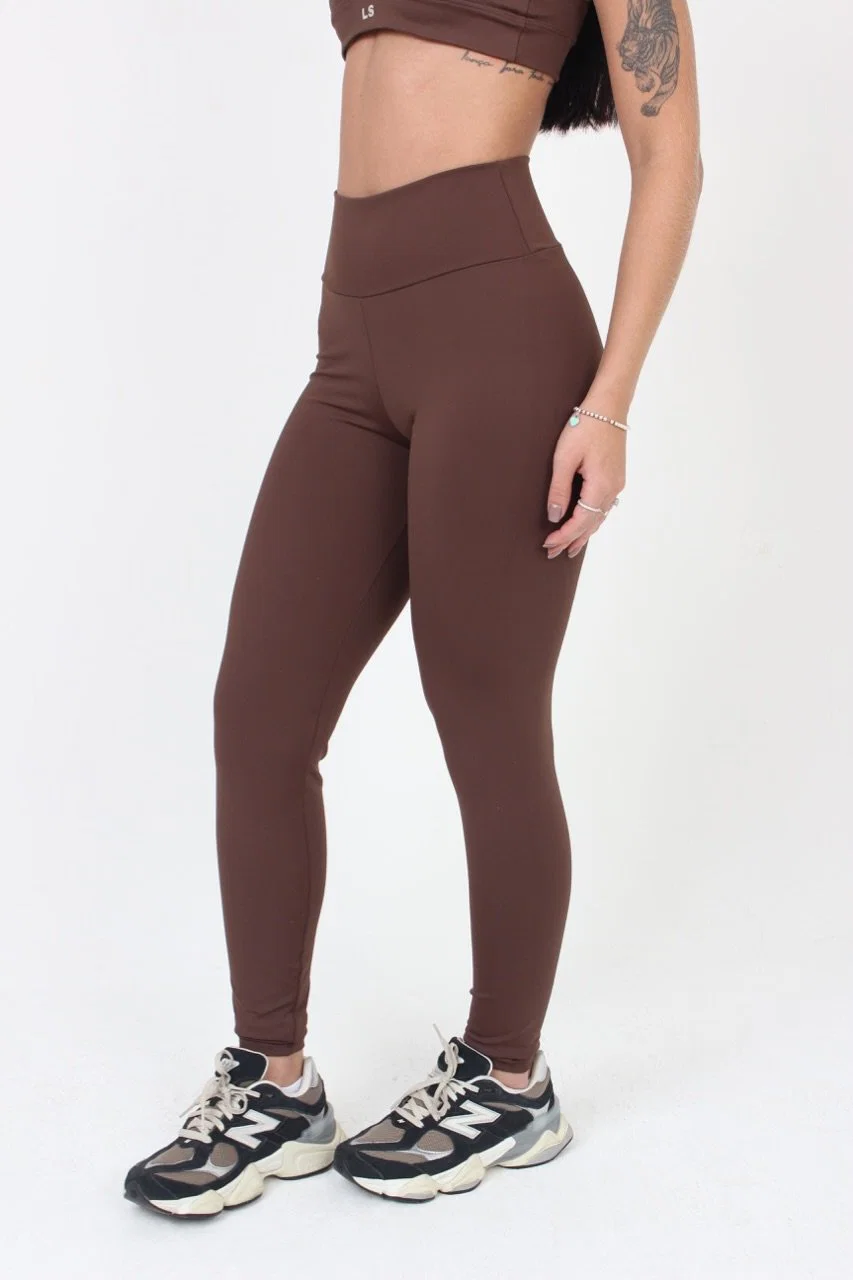 Calça legging preta com cintura alta da Lus Store. — foto 8