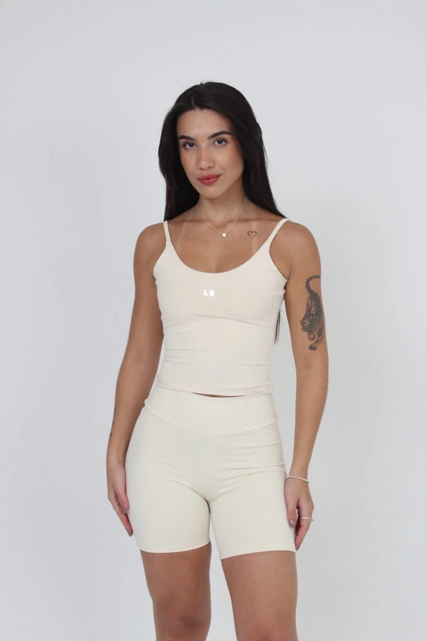 Bermuda básica de tecido Dynamic Supreme, modelagem ajustada. — foto 6
