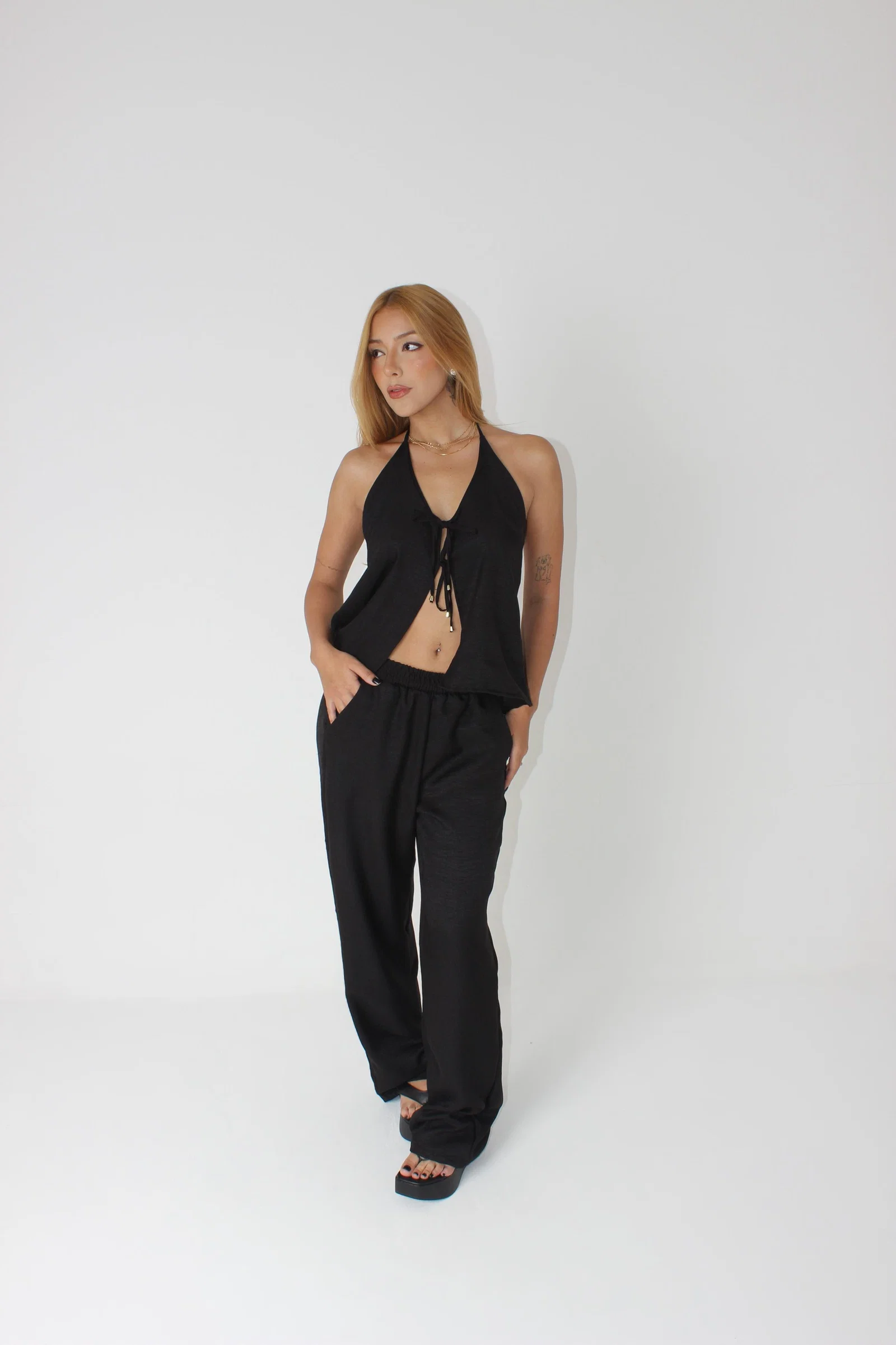 Calça feminina pantalona Mel em tecido linho wash. — foto 8