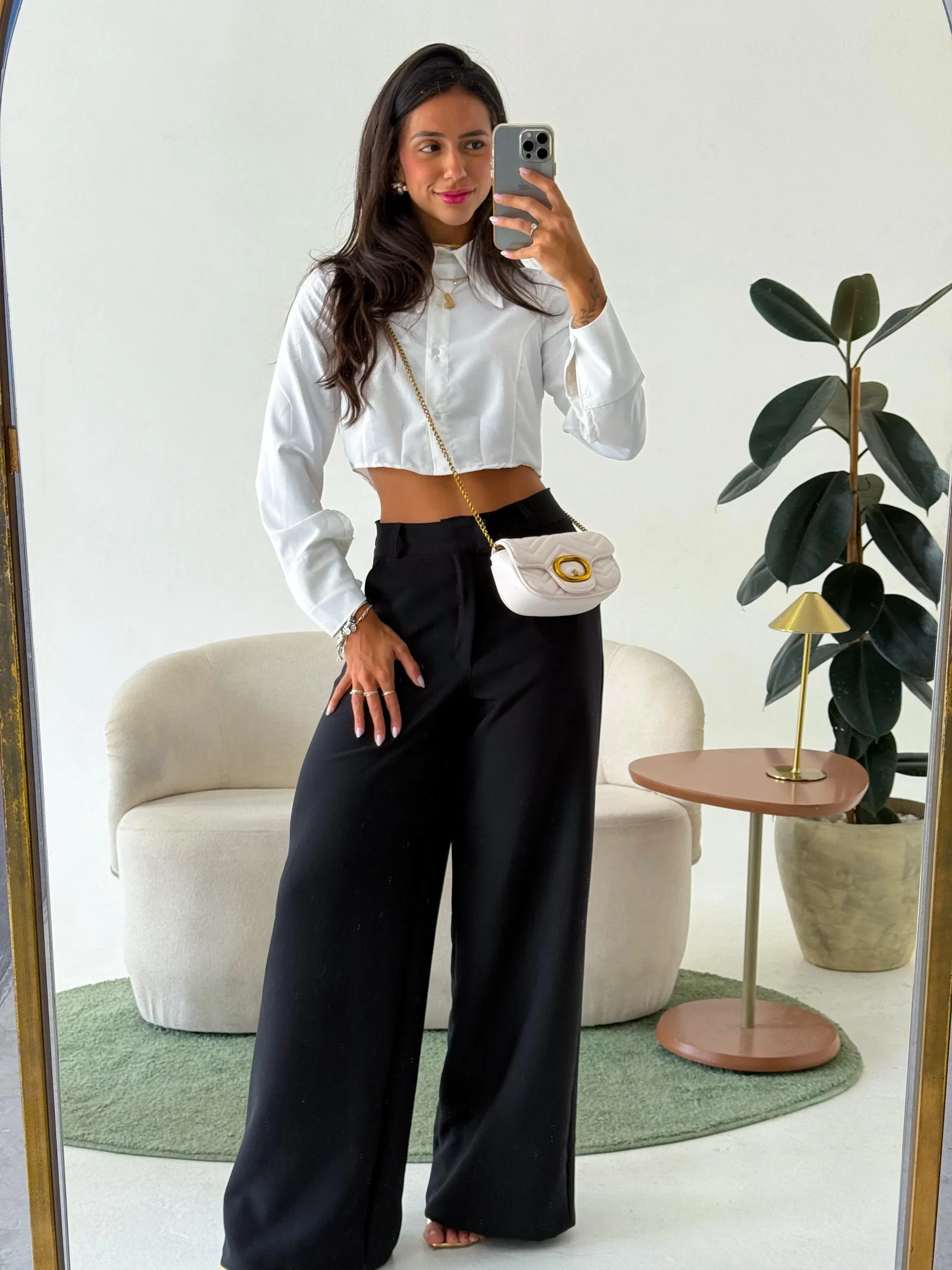 Calça alfaiataria pantalona com modelagem cintura alta. — foto 2