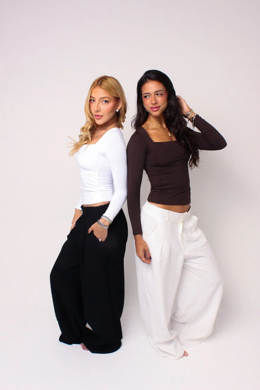 Blusa reta quadrada manga longa
