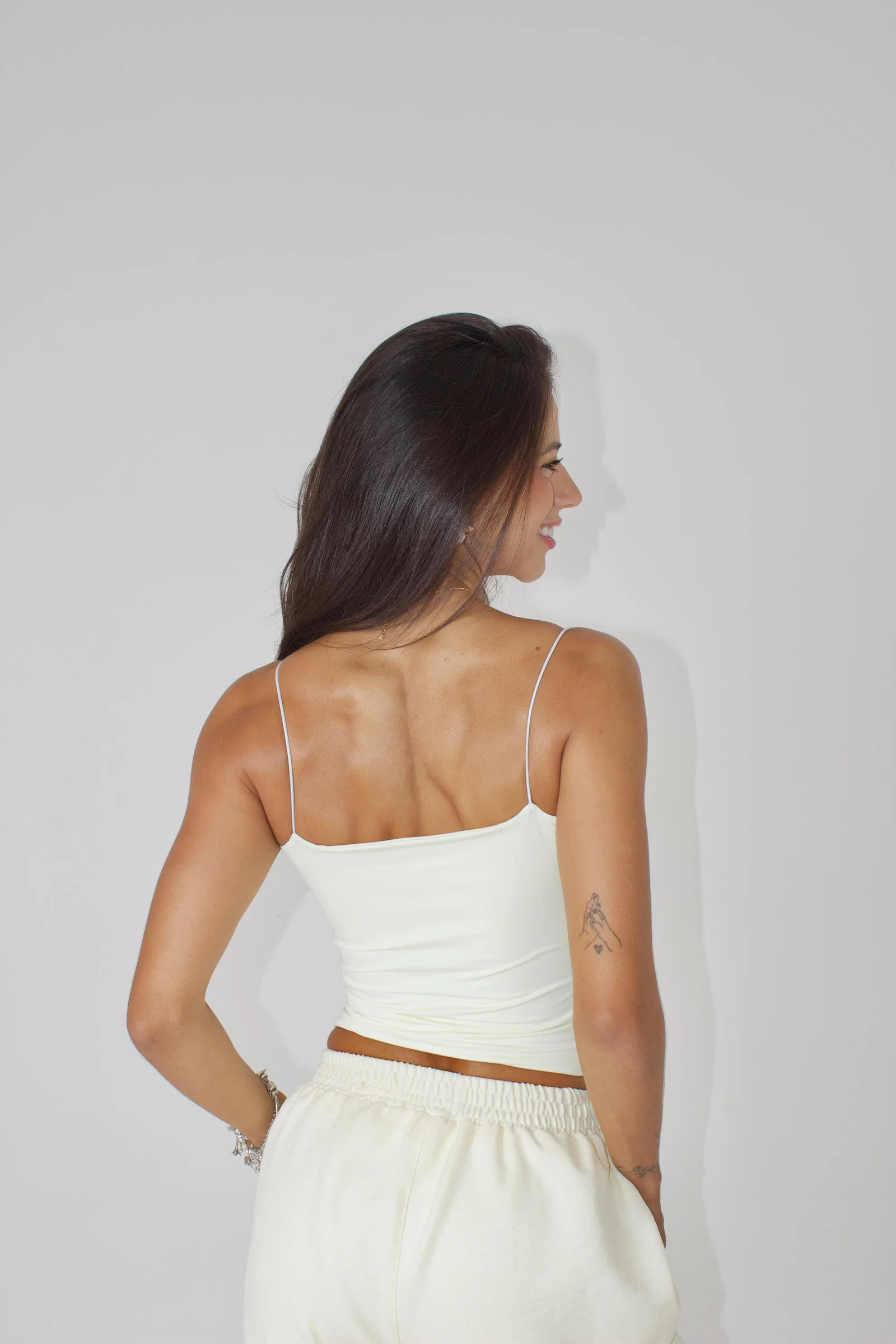 Blusa feminina de alcinha com decote em V da Lus Store. — foto 8