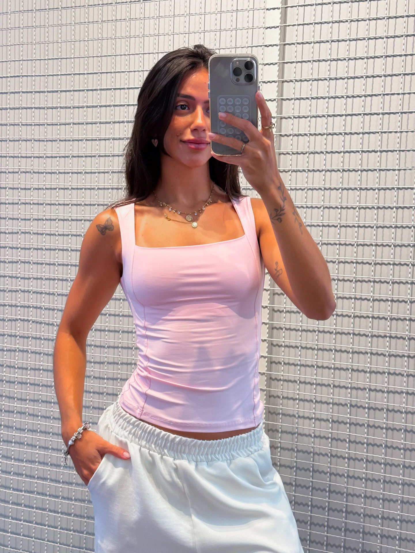 Blusa Reta Quadrada feminina em tecido suplex poliamida. — foto 7
