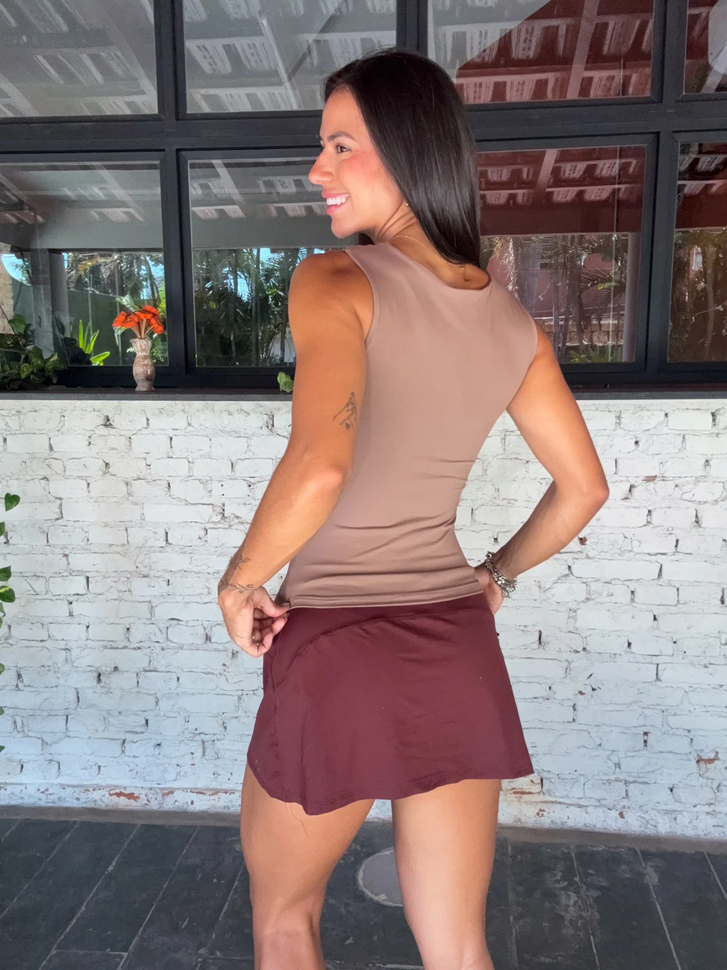 Blusa Reta Quadrada feminina em tecido suplex poliamida. — foto 14